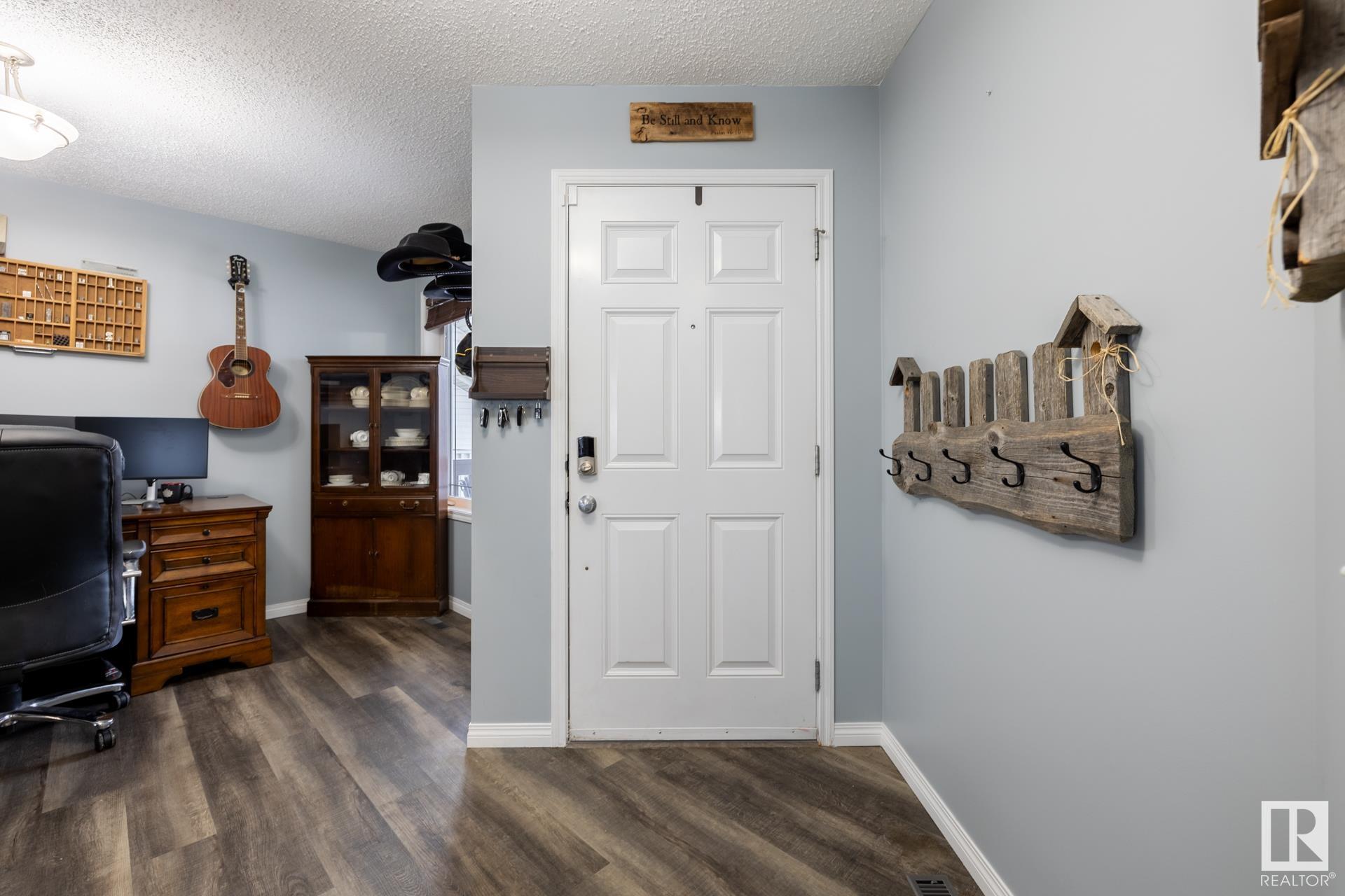      16215 48 ST NW , Edmonton,  ,T5Y 3H6 ;  Listing Number: MLS E4417584