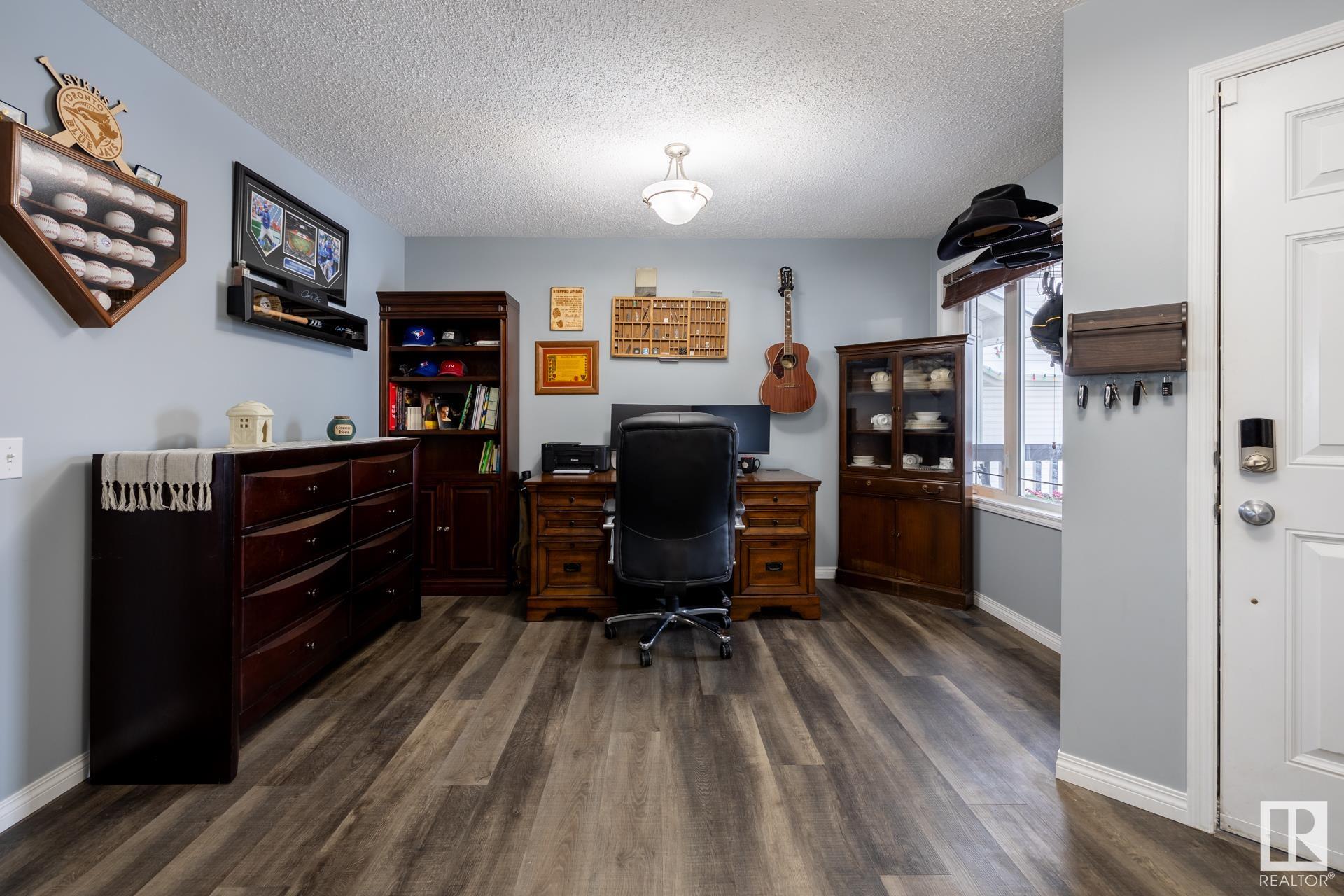      16215 48 ST NW , Edmonton,  ,T5Y 3H6 ;  Listing Number: MLS E4417584