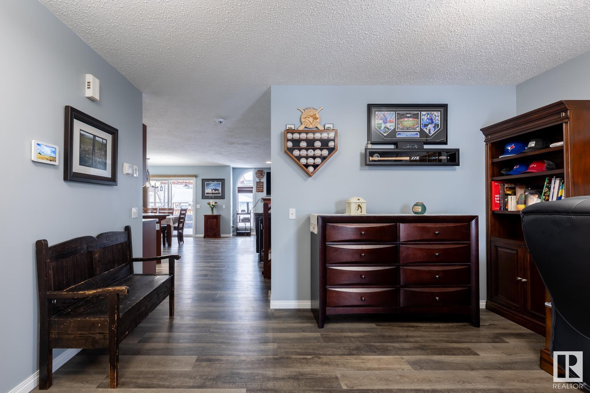      16215 48 ST NW , Edmonton,  ,T5Y 3H6 ;  Listing Number: MLS E4417584