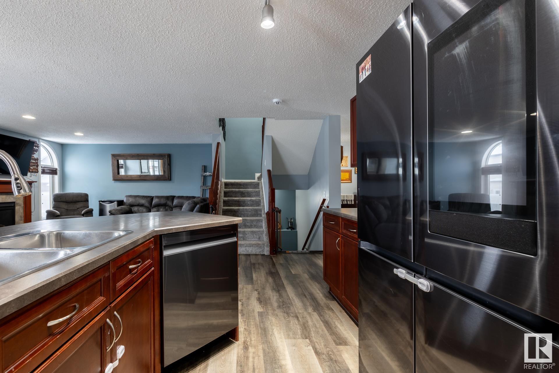      16215 48 ST NW , Edmonton,  ,T5Y 3H6 ;  Listing Number: MLS E4417584