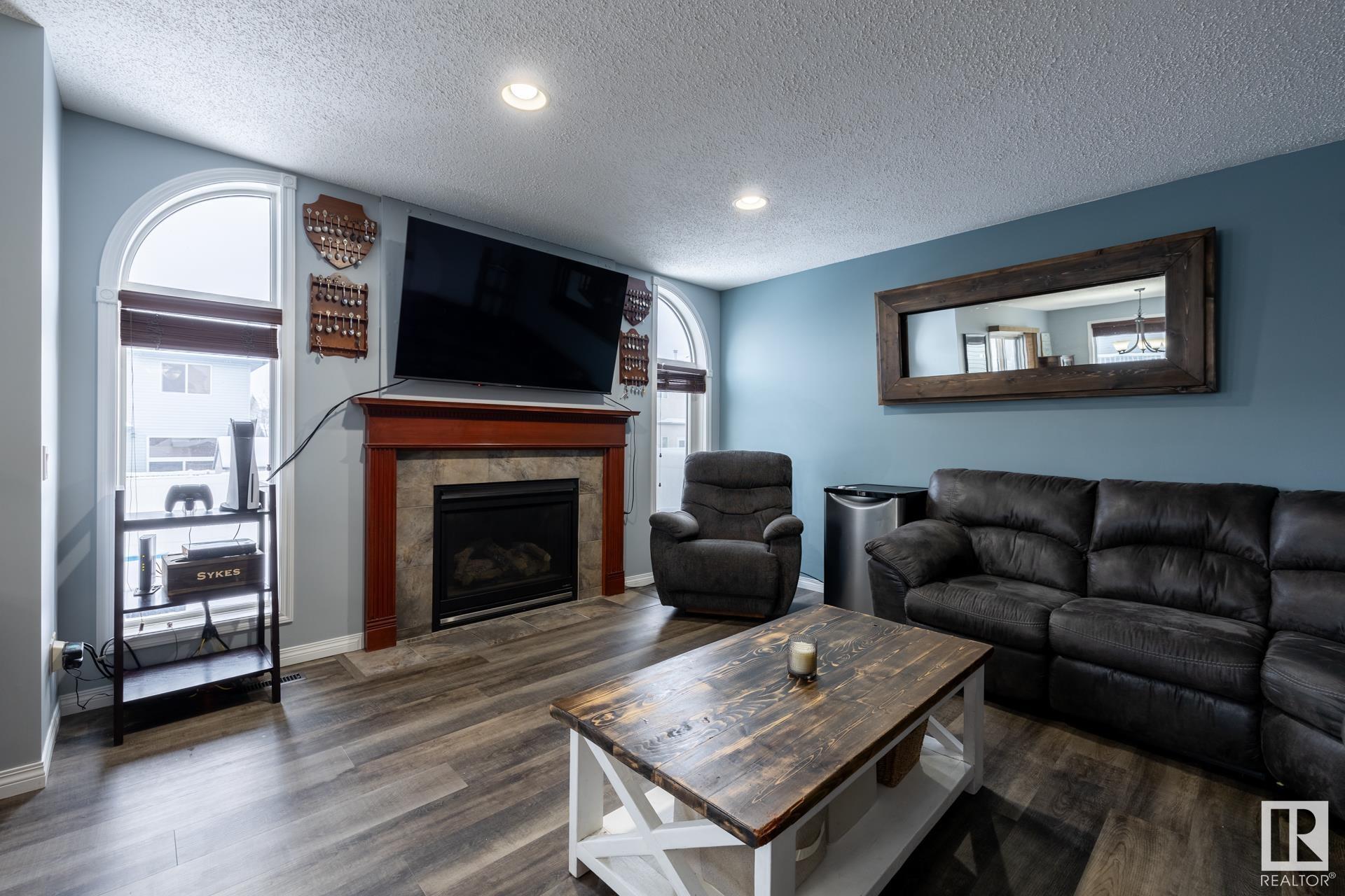      16215 48 ST NW , Edmonton,  ,T5Y 3H6 ;  Listing Number: MLS E4417584