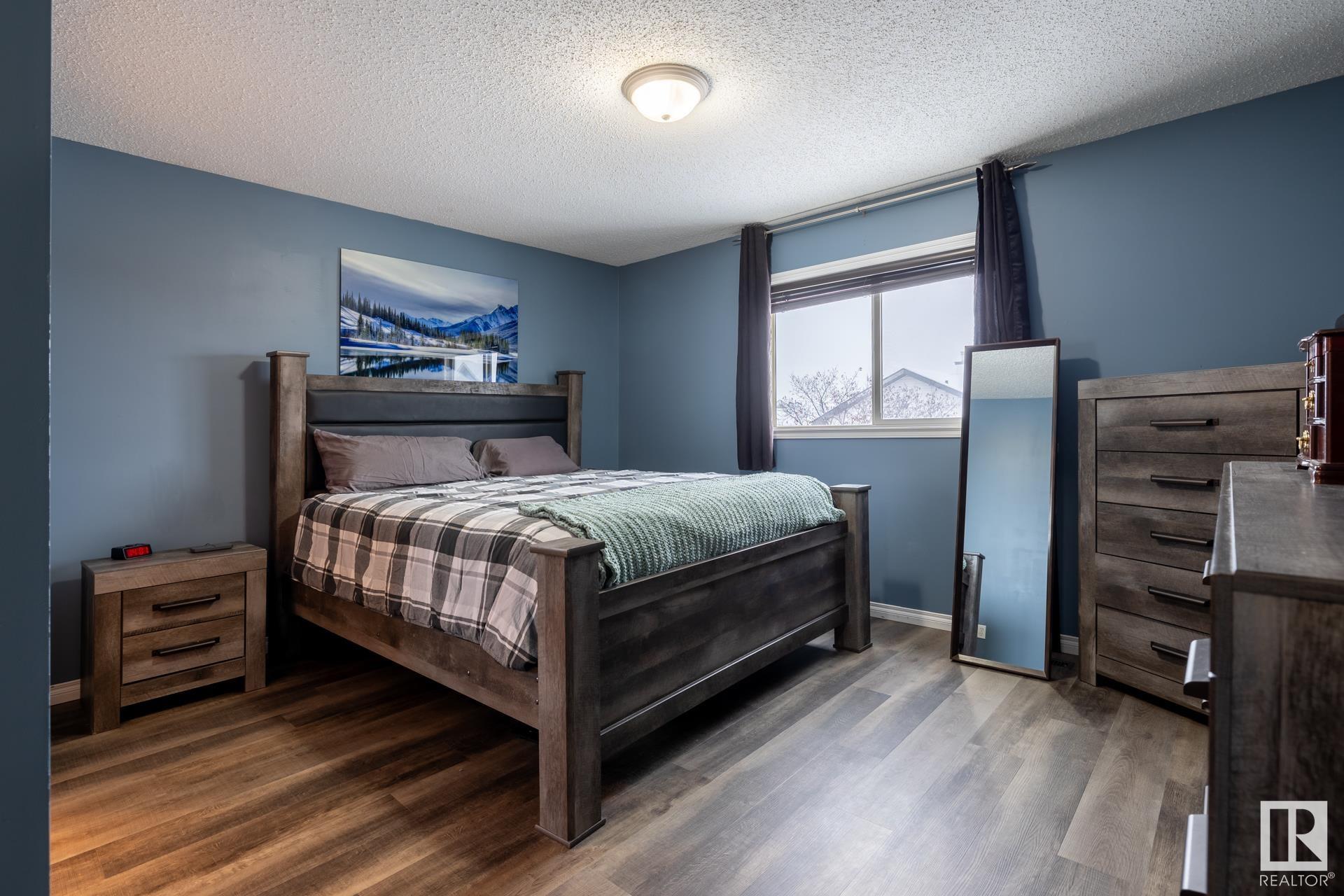      16215 48 ST NW , Edmonton,  ,T5Y 3H6 ;  Listing Number: MLS E4417584