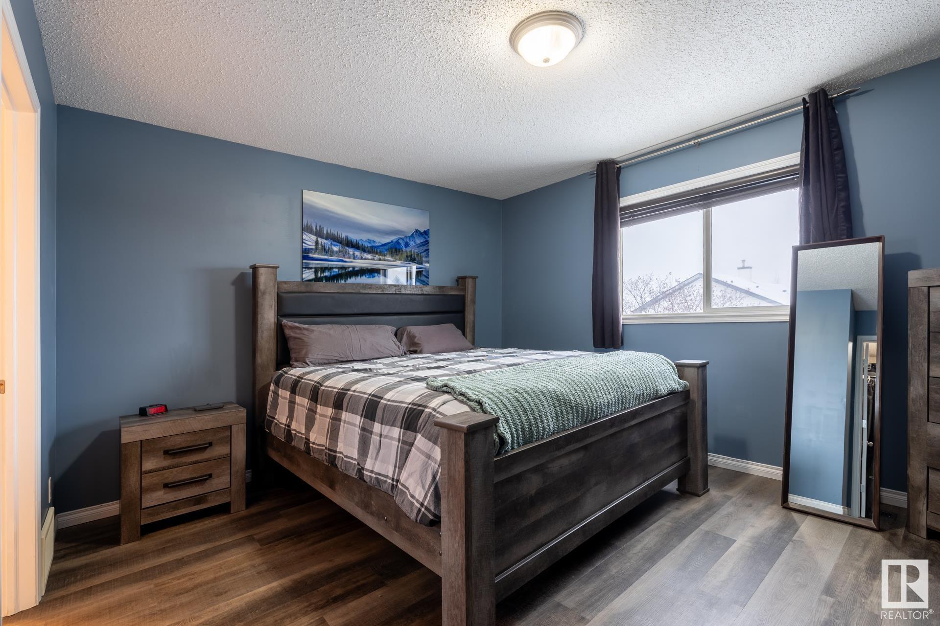      16215 48 ST NW , Edmonton,  ,T5Y 3H6 ;  Listing Number: MLS E4417584