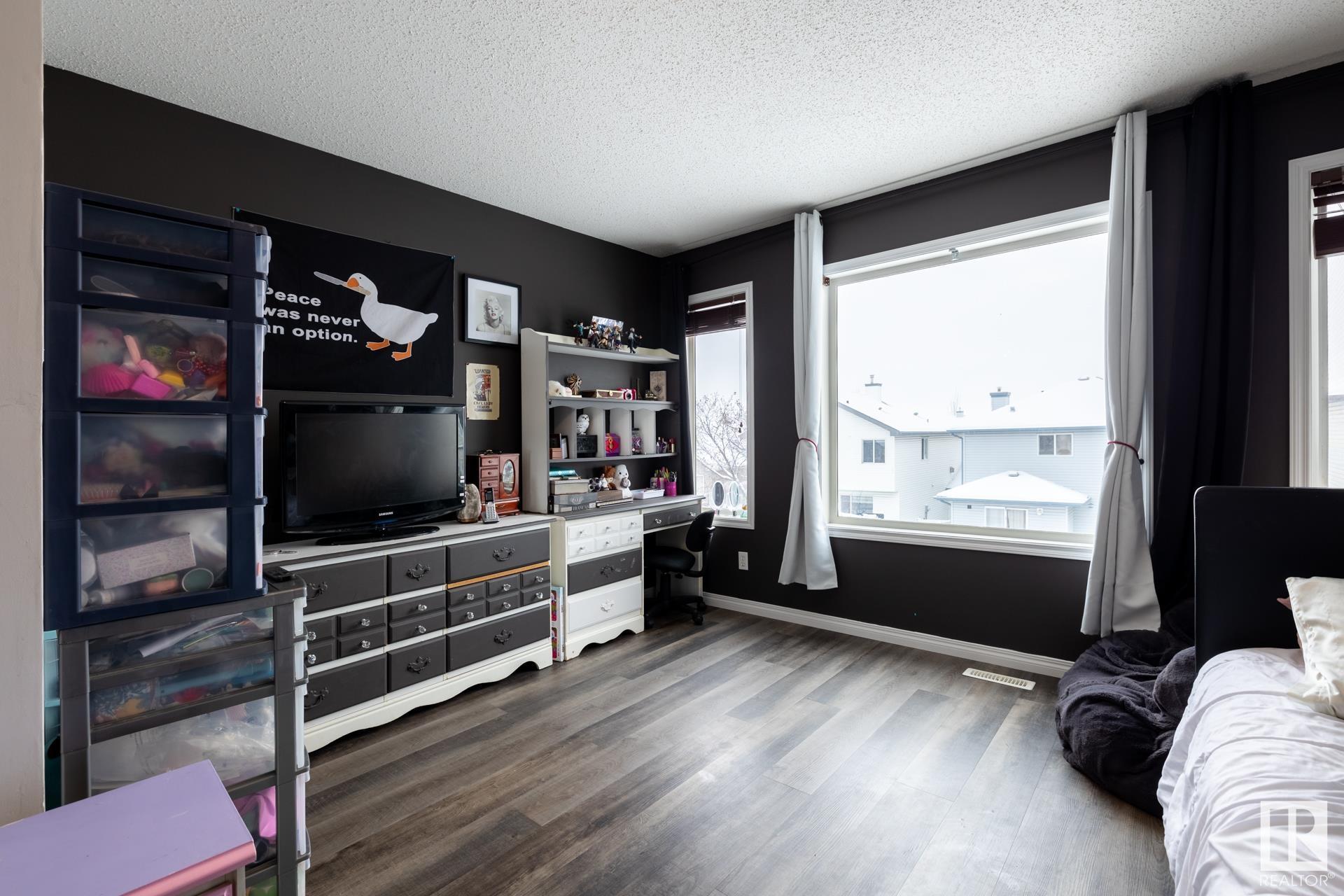      16215 48 ST NW , Edmonton,  ,T5Y 3H6 ;  Listing Number: MLS E4417584