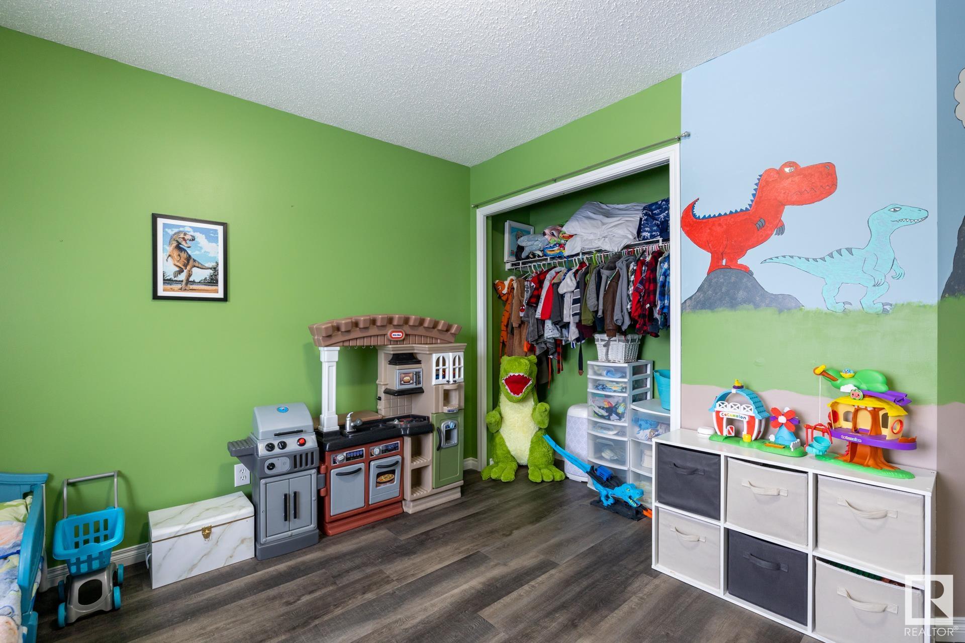      16215 48 ST NW , Edmonton,  ,T5Y 3H6 ;  Listing Number: MLS E4417584