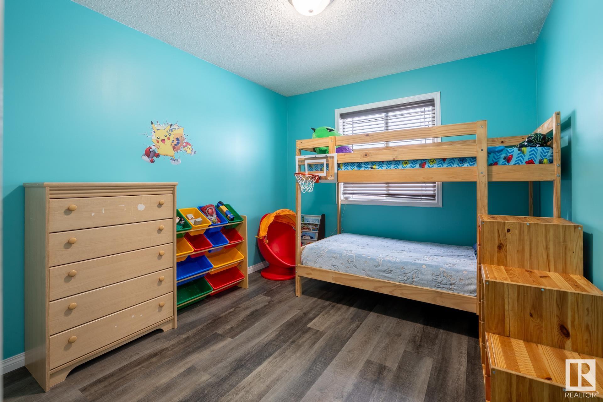      16215 48 ST NW , Edmonton,  ,T5Y 3H6 ;  Listing Number: MLS E4417584