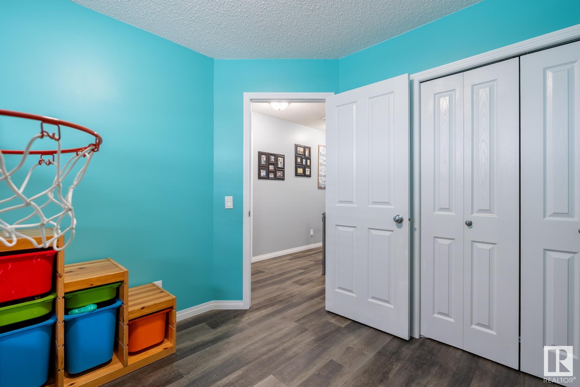      16215 48 ST NW , Edmonton,  ,T5Y 3H6 ;  Listing Number: MLS E4417584