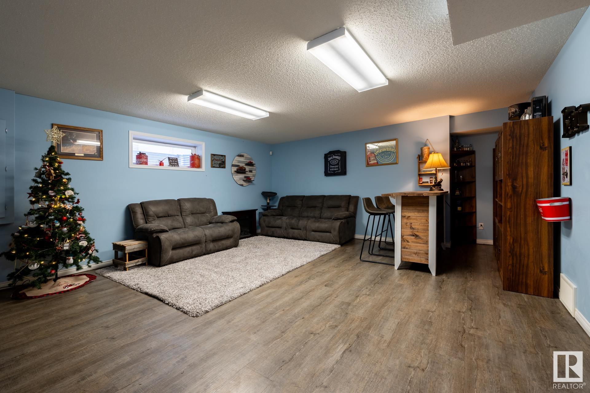      16215 48 ST NW , Edmonton,  ,T5Y 3H6 ;  Listing Number: MLS E4417584