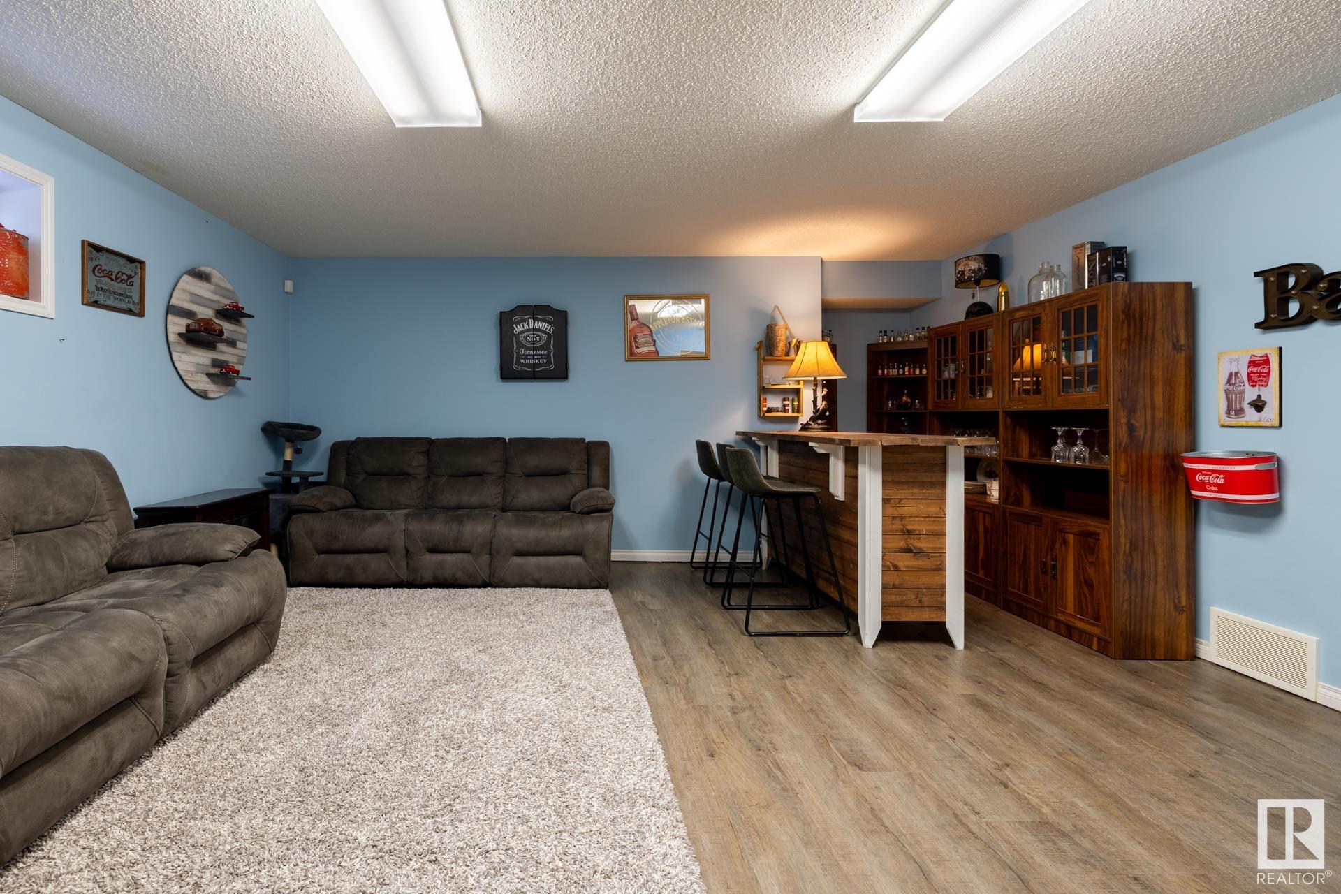      16215 48 ST NW , Edmonton,  ,T5Y 3H6 ;  Listing Number: MLS E4417584