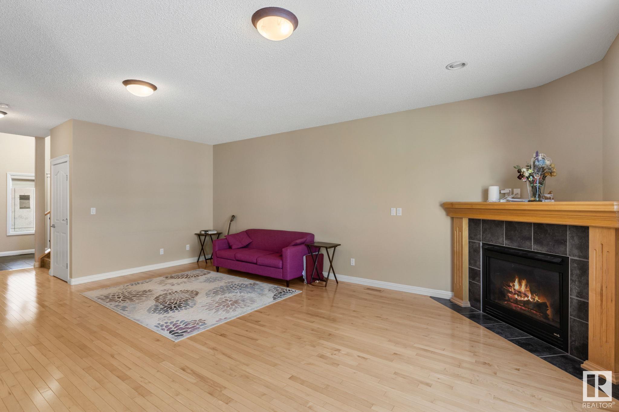      2615 HANNA CR NW , Edmonton,  ,T6R 3C9 ;  Listing Number: MLS E4417605