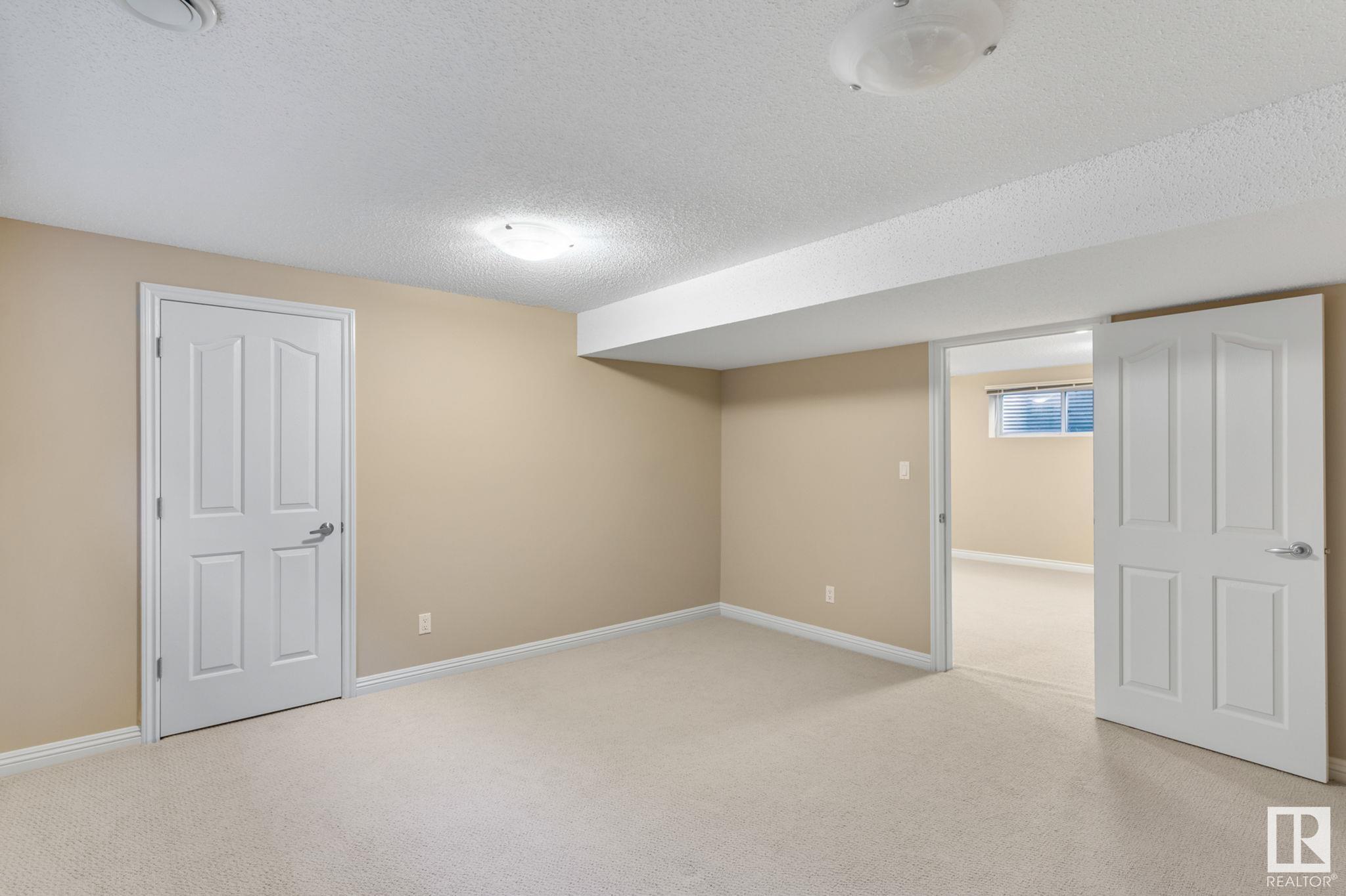      2615 HANNA CR NW , Edmonton,  ,T6R 3C9 ;  Listing Number: MLS E4417605
