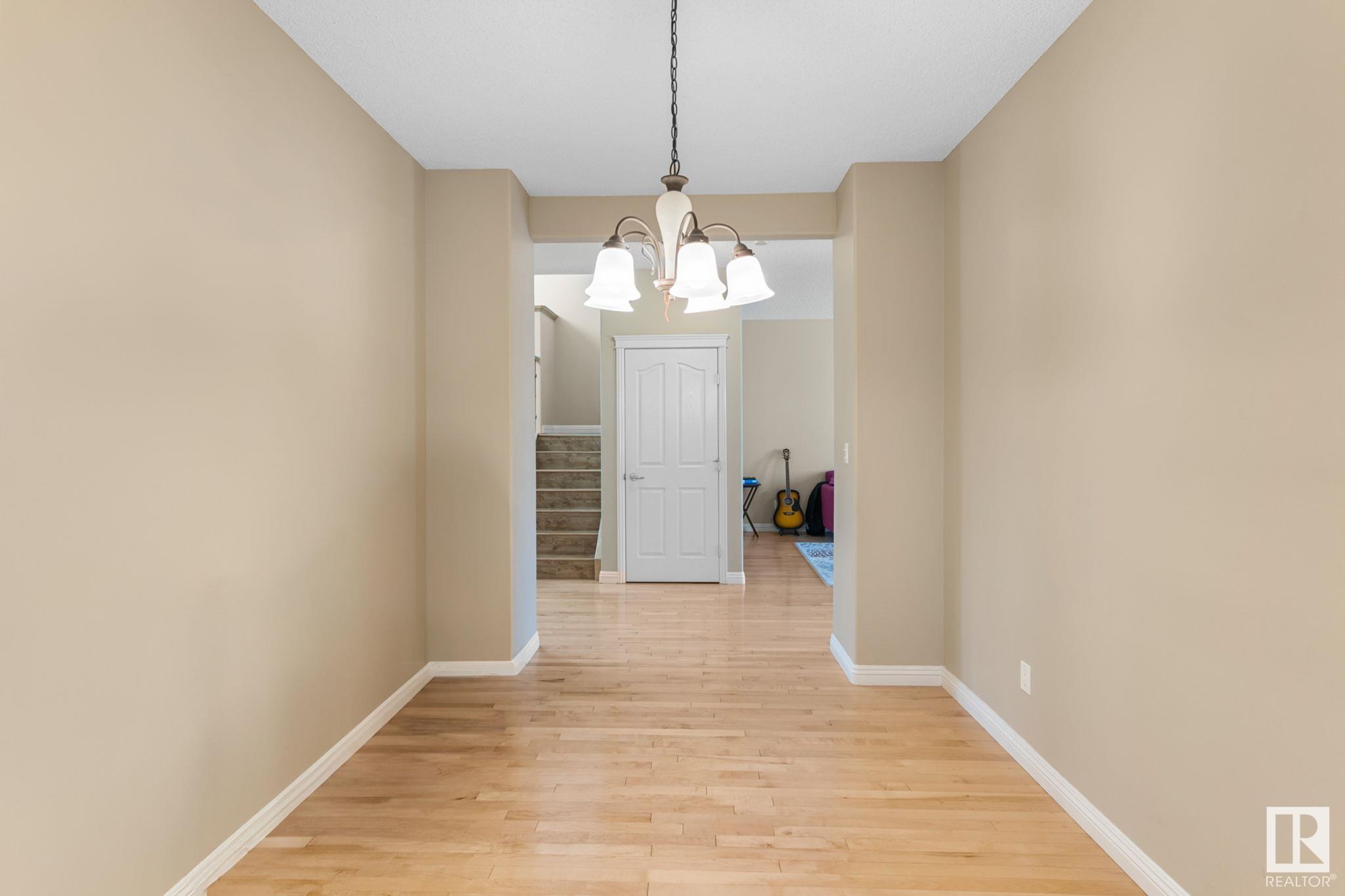      2615 HANNA CR NW , Edmonton,  ,T6R 3C9 ;  Listing Number: MLS E4417605