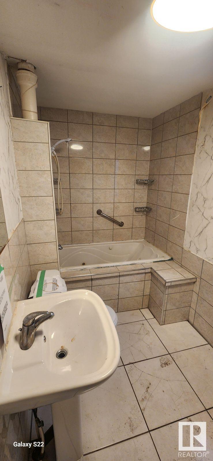      11705 94 ST NW , Edmonton,  ,T5G 1J1 ;  Listing Number: MLS E4417654