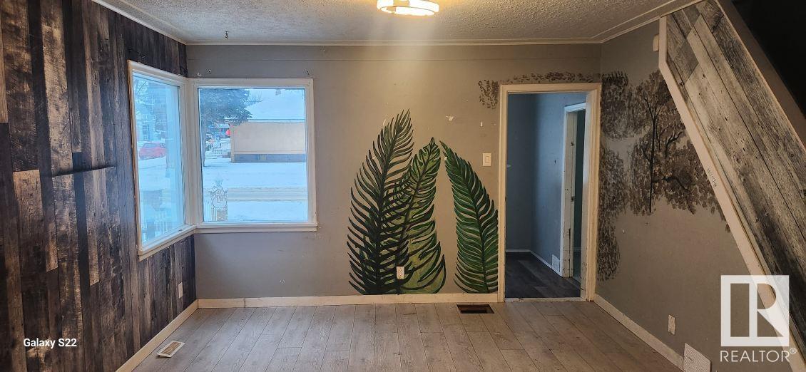      11705 94 ST NW , Edmonton,  ,T5G 1J1 ;  Listing Number: MLS E4417654