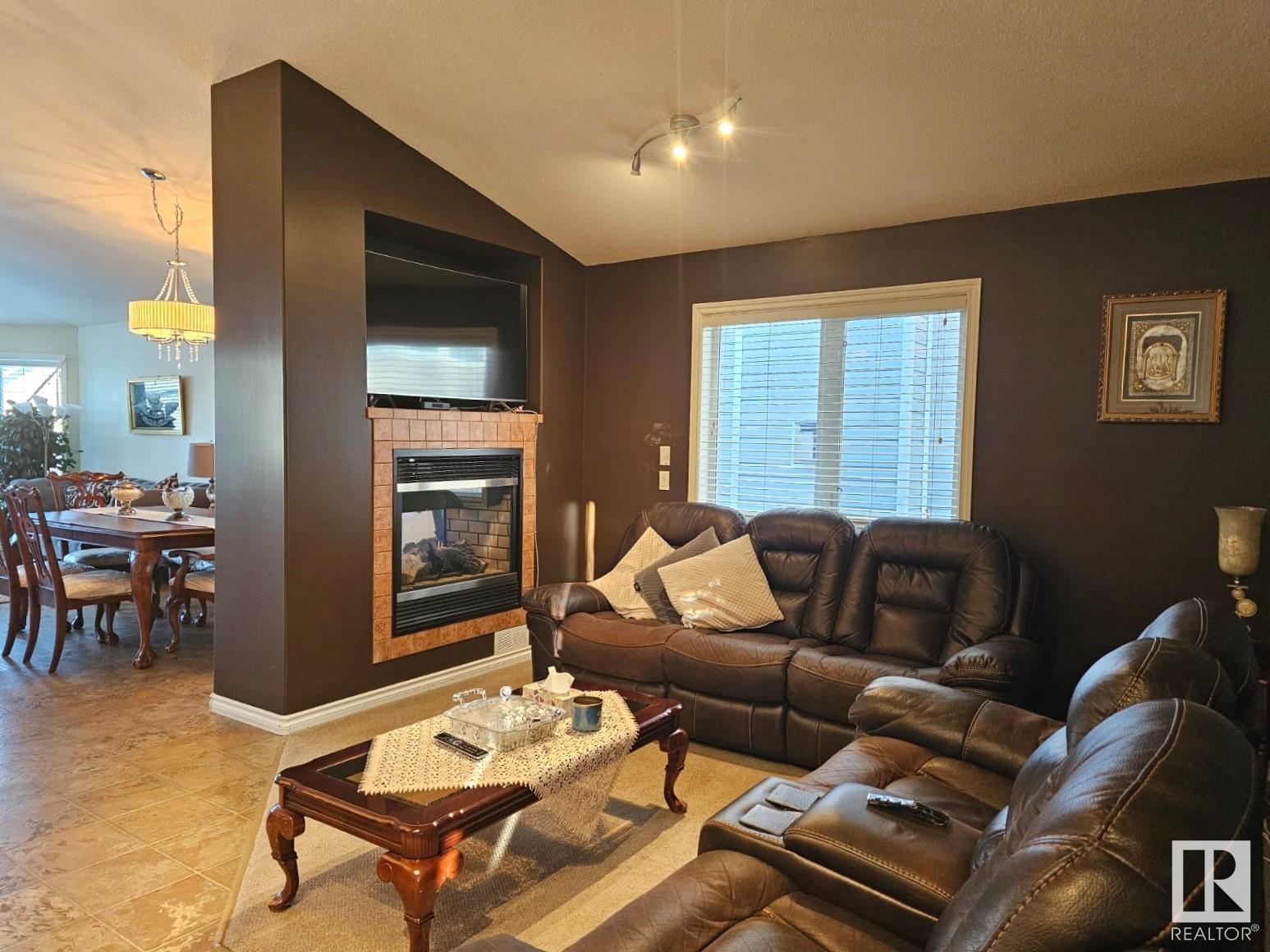      3512 45 ST , Drayton Valley,  ,T7A 1W3 ;  Listing Number: MLS E4417662