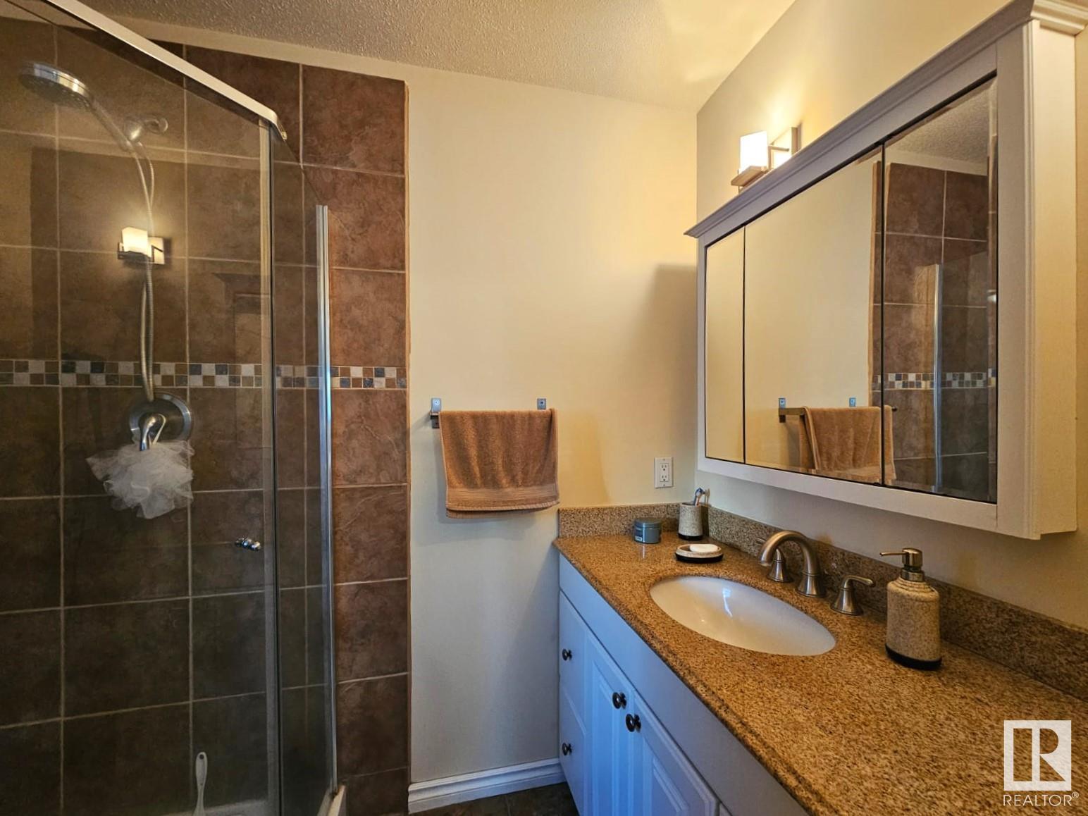      3512 45 ST , Drayton Valley,  ,T7A 1W3 ;  Listing Number: MLS E4417662
