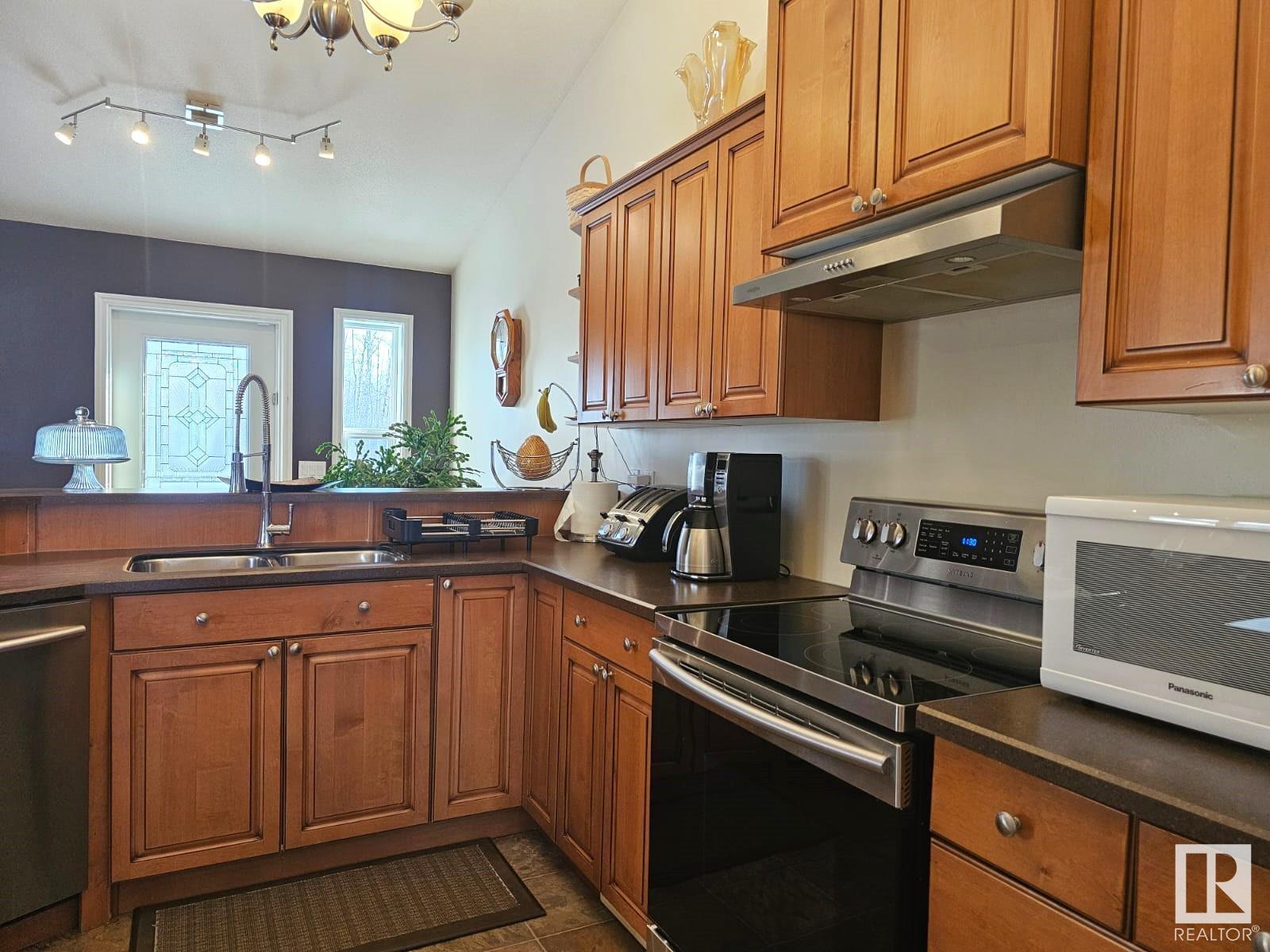      3512 45 ST , Drayton Valley,  ,T7A 1W3 ;  Listing Number: MLS E4417662
