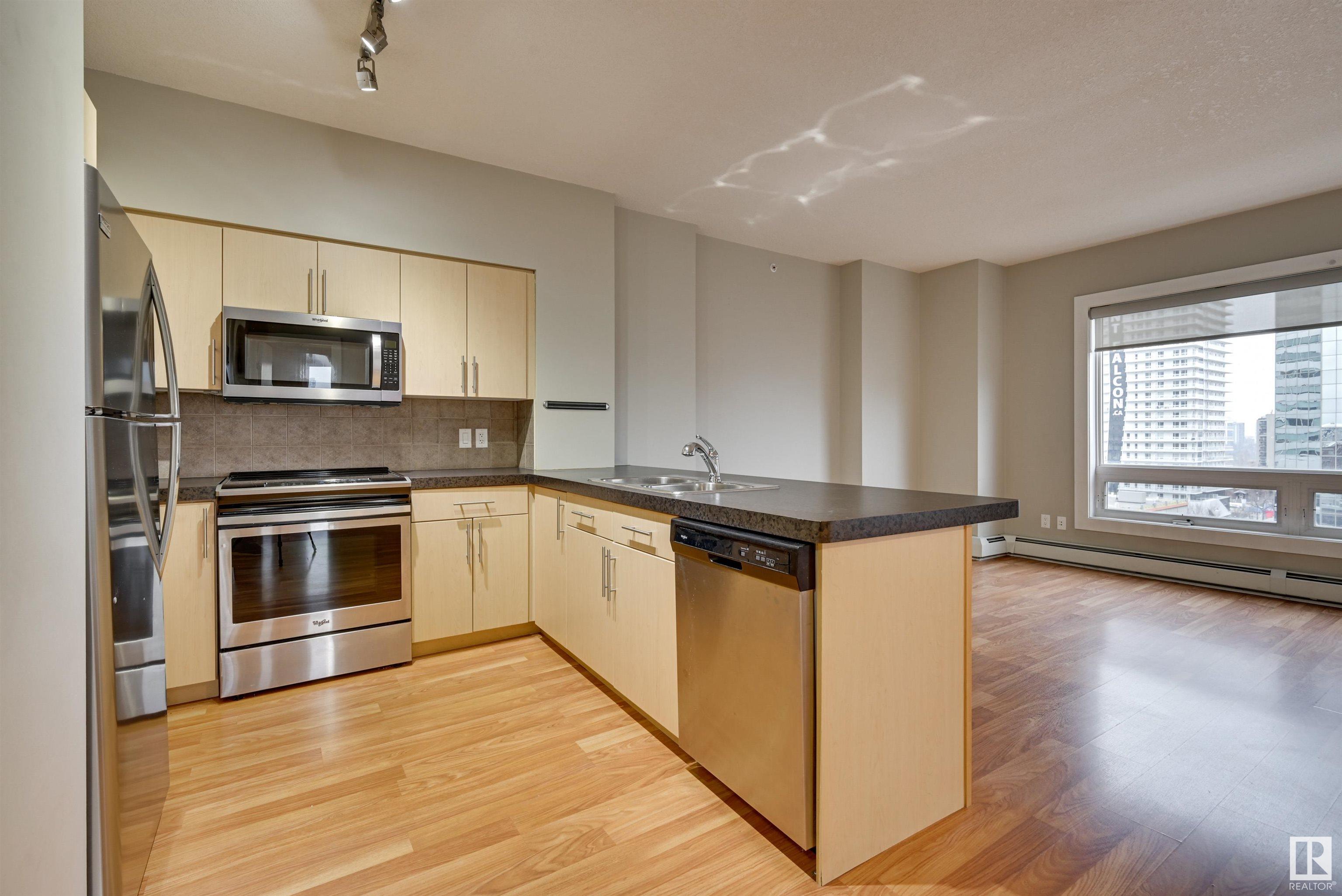      #1005 10136 104 ST NW , Edmonton,  ,T5J 0B5 ;  Listing Number: MLS E4417675