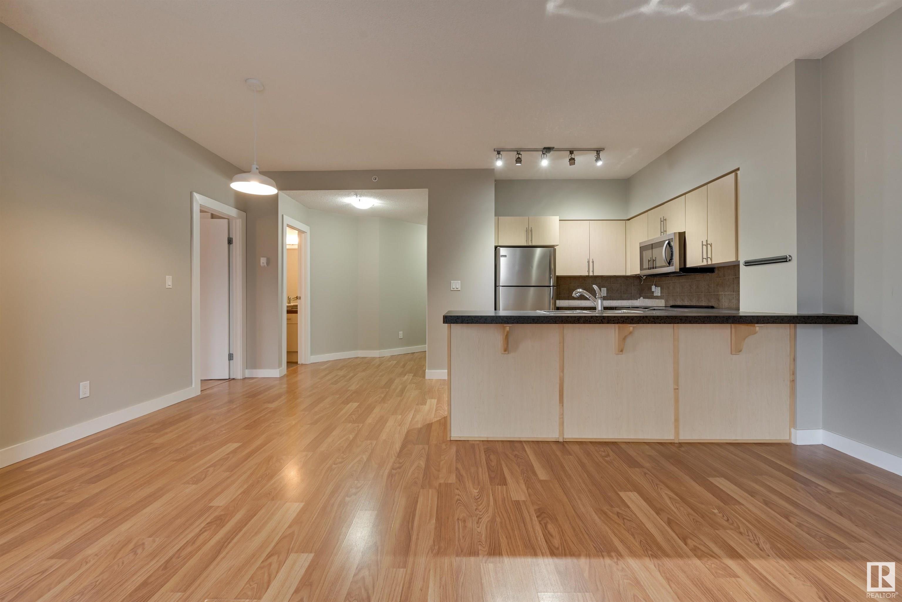      #1005 10136 104 ST NW , Edmonton,  ,T5J 0B5 ;  Listing Number: MLS E4417675