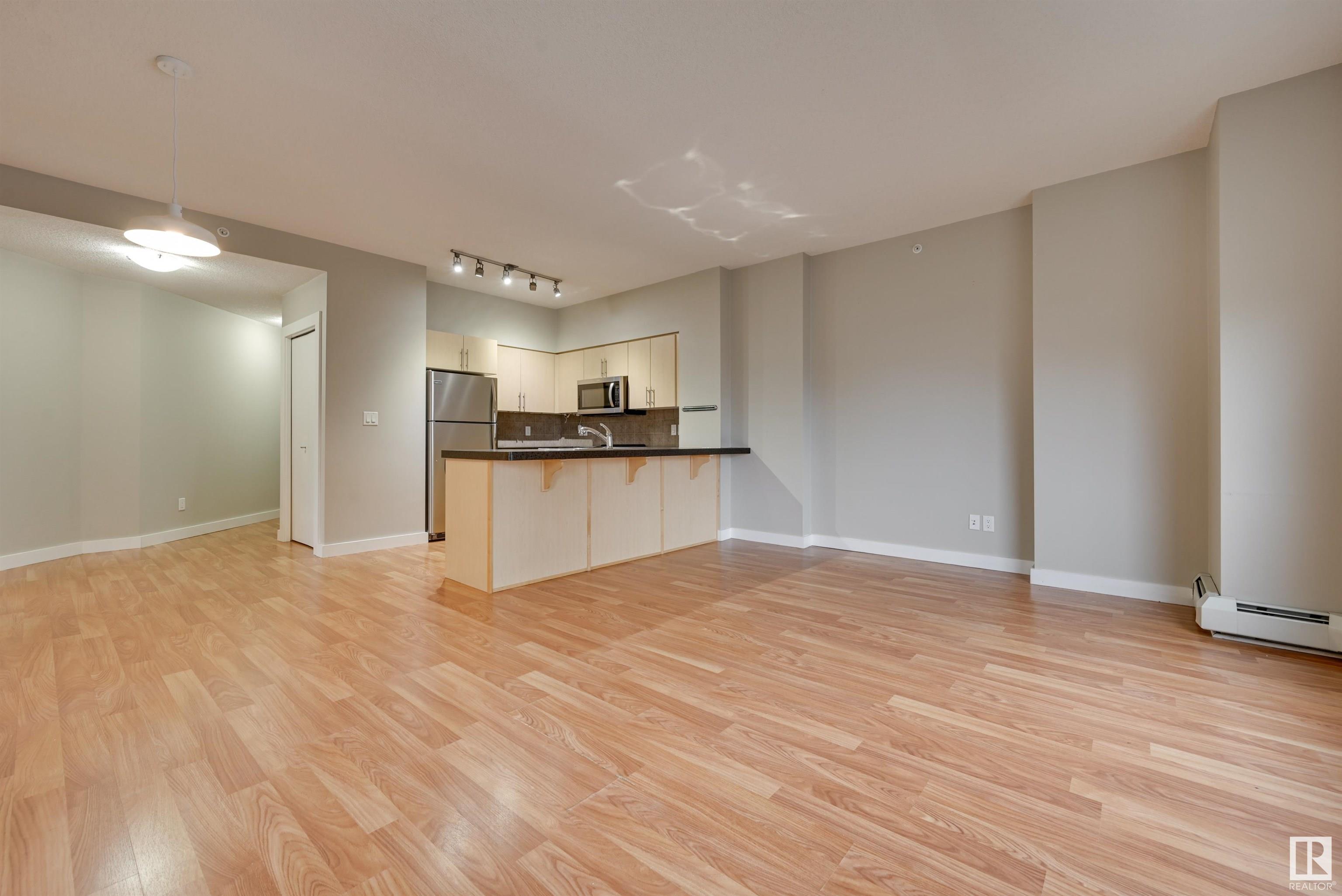      #1005 10136 104 ST NW , Edmonton,  ,T5J 0B5 ;  Listing Number: MLS E4417675