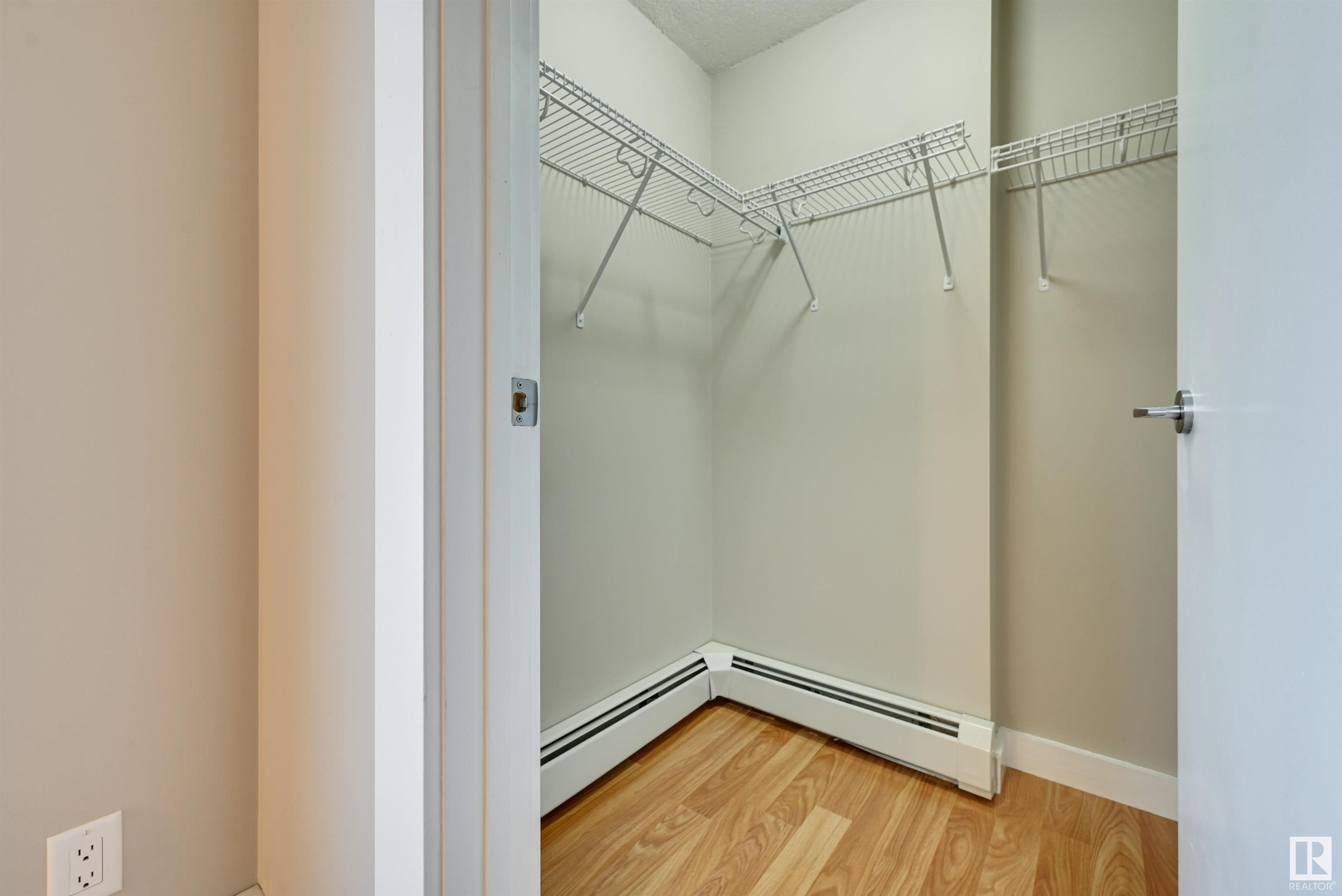      #1005 10136 104 ST NW , Edmonton,  ,T5J 0B5 ;  Listing Number: MLS E4417675