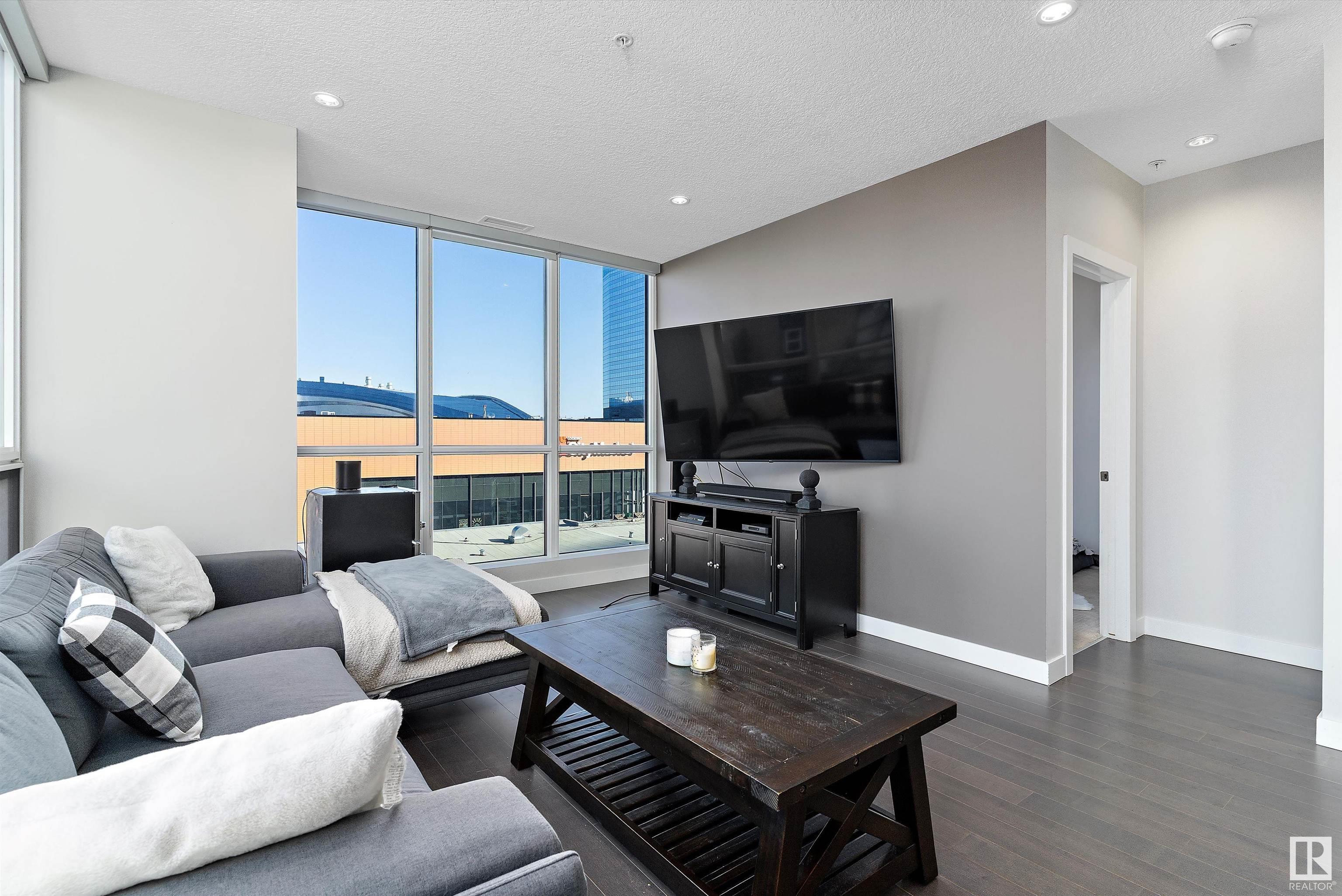      #607 10238 103 ST NW , Edmonton,  ,T5J 0G6 ;  Listing Number: MLS E4417686
