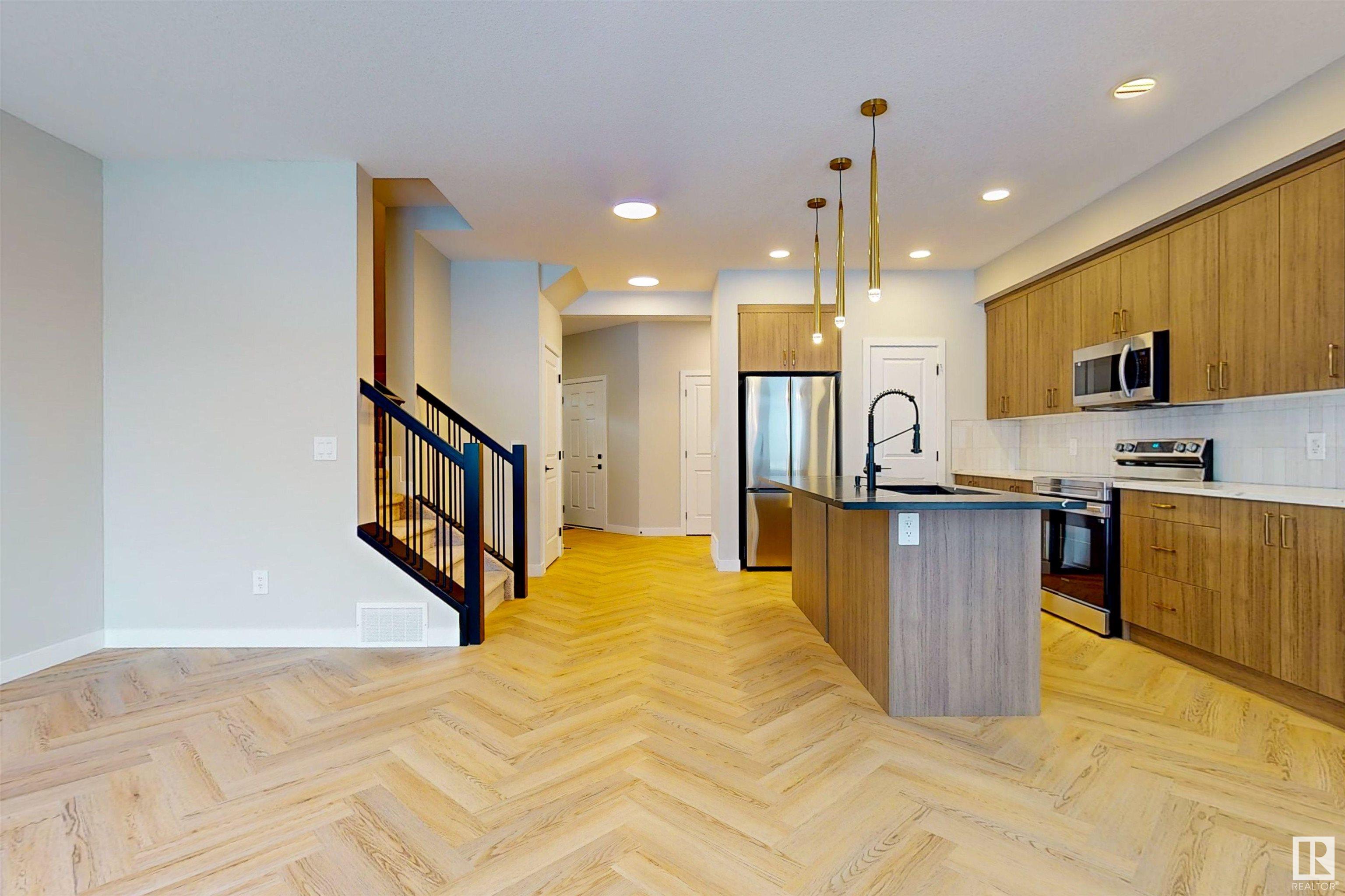      16248 19 AV SW , Edmonton,  ,T6W 5C6 ;  Listing Number: MLS E4417690