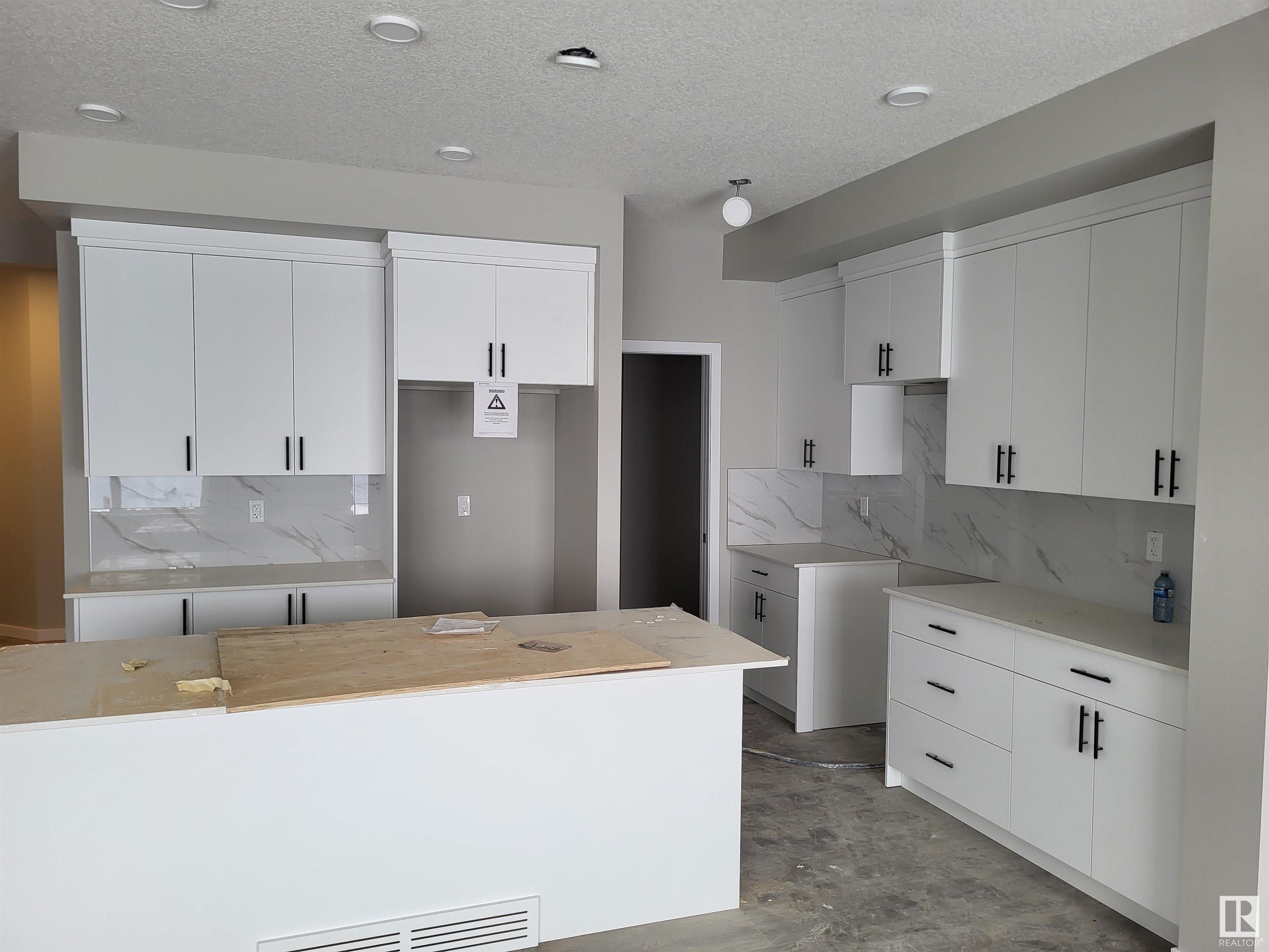      7080 182 AV NW , Edmonton,  ,T5Z 0V7 ;  Listing Number: MLS E4417707