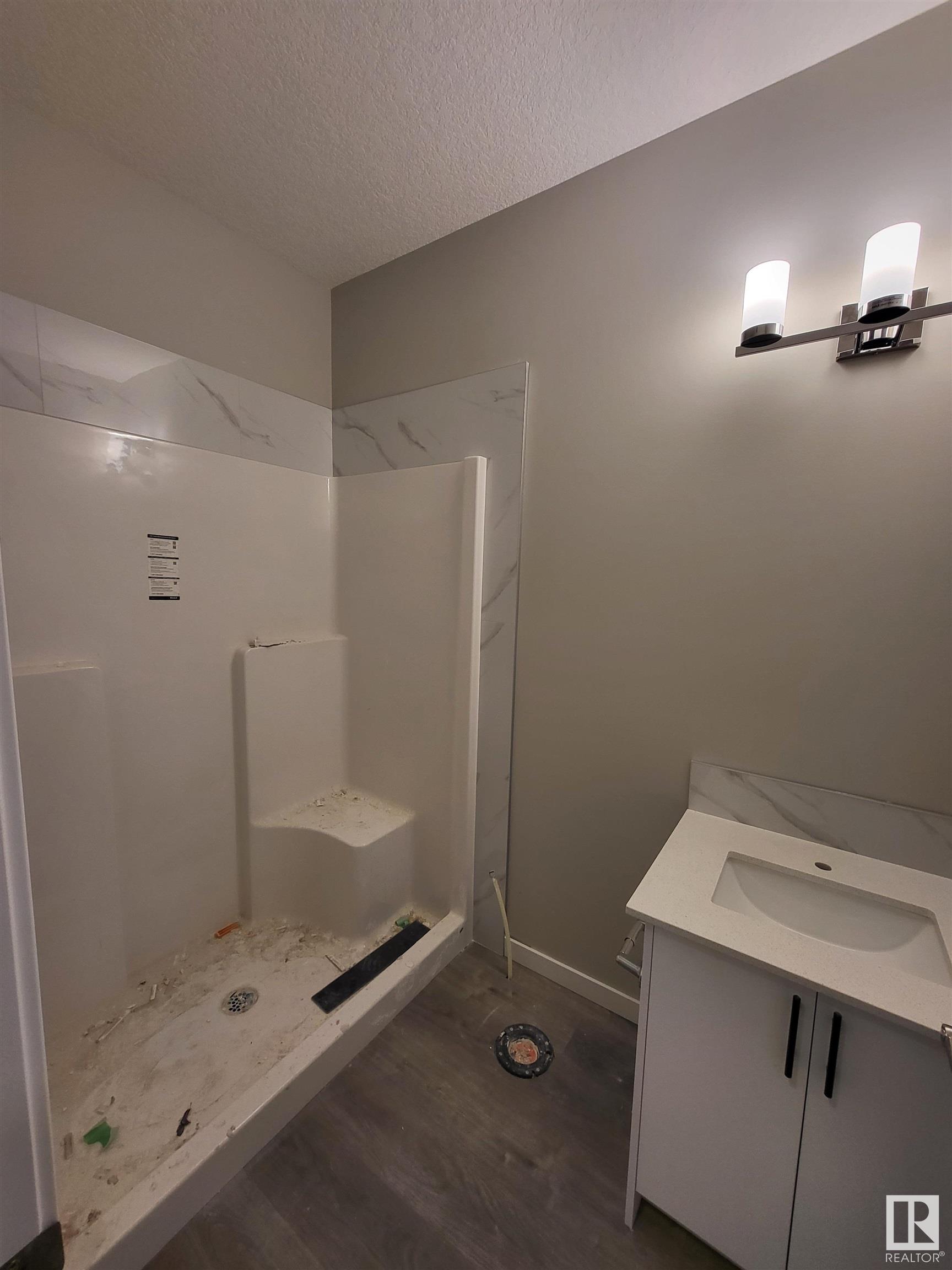      7080 182 AV NW , Edmonton,  ,T5Z 0V7 ;  Listing Number: MLS E4417707