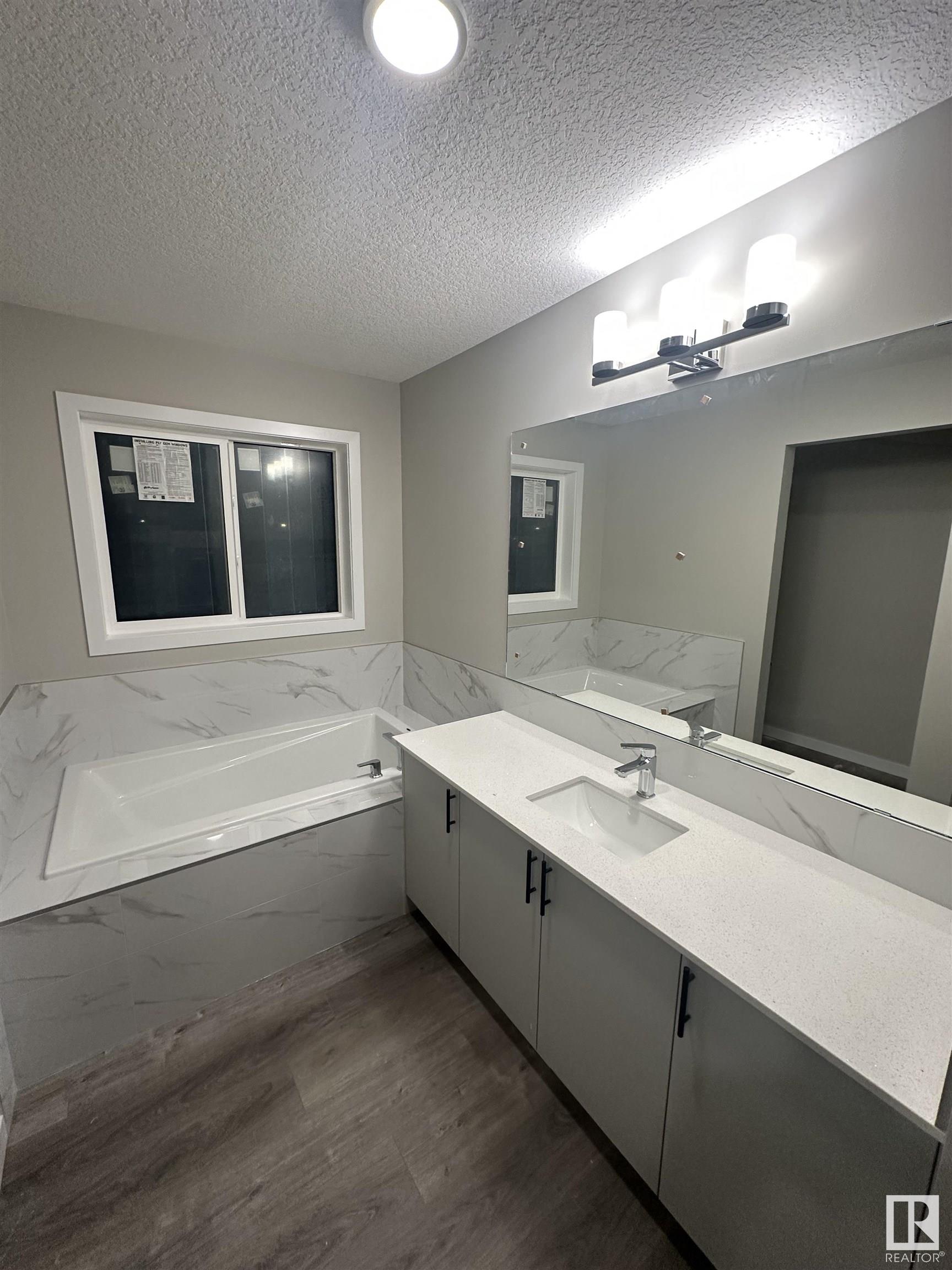      7068 182 AV NW , Edmonton,  ,T5Z 0V7 ;  Listing Number: MLS E4417710