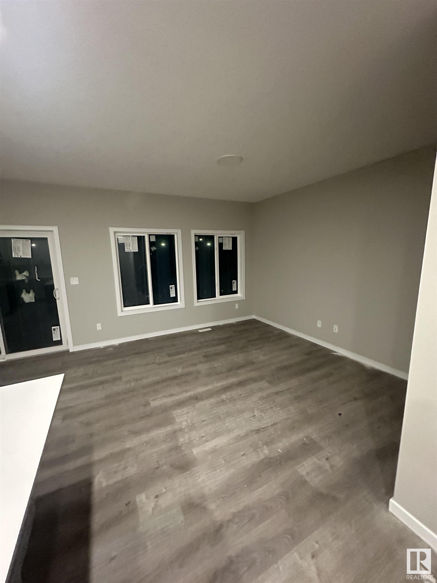      7068 182 AV NW , Edmonton,  ,T5Z 0V7 ;  Listing Number: MLS E4417710