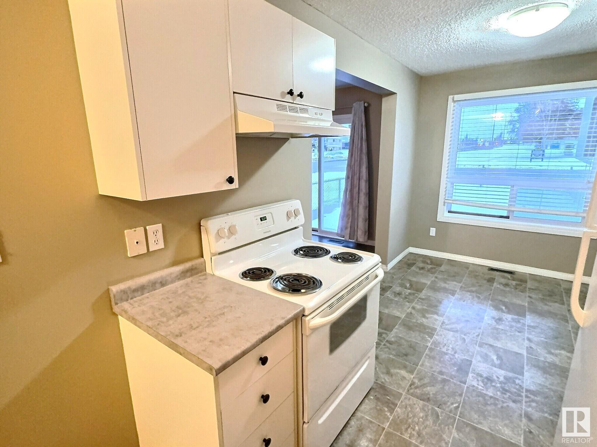      2216 38 ST NW , Edmonton,  ,T6L 4C3 ;  Listing Number: MLS E4417729