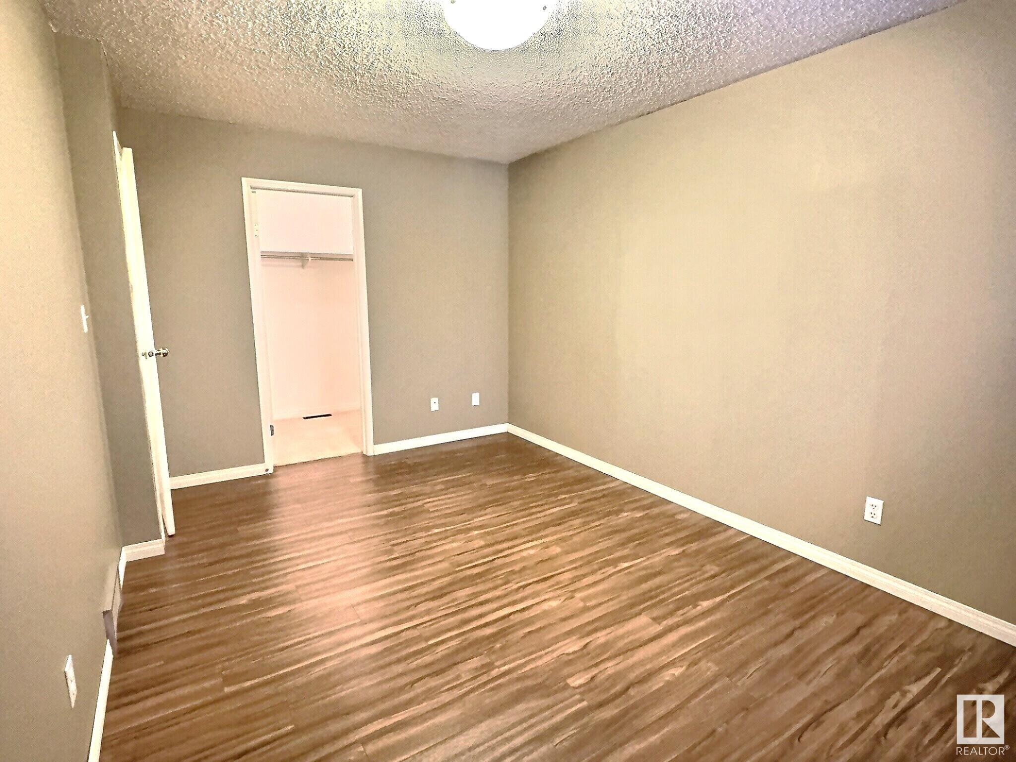      2216 38 ST NW , Edmonton,  ,T6L 4C3 ;  Listing Number: MLS E4417729