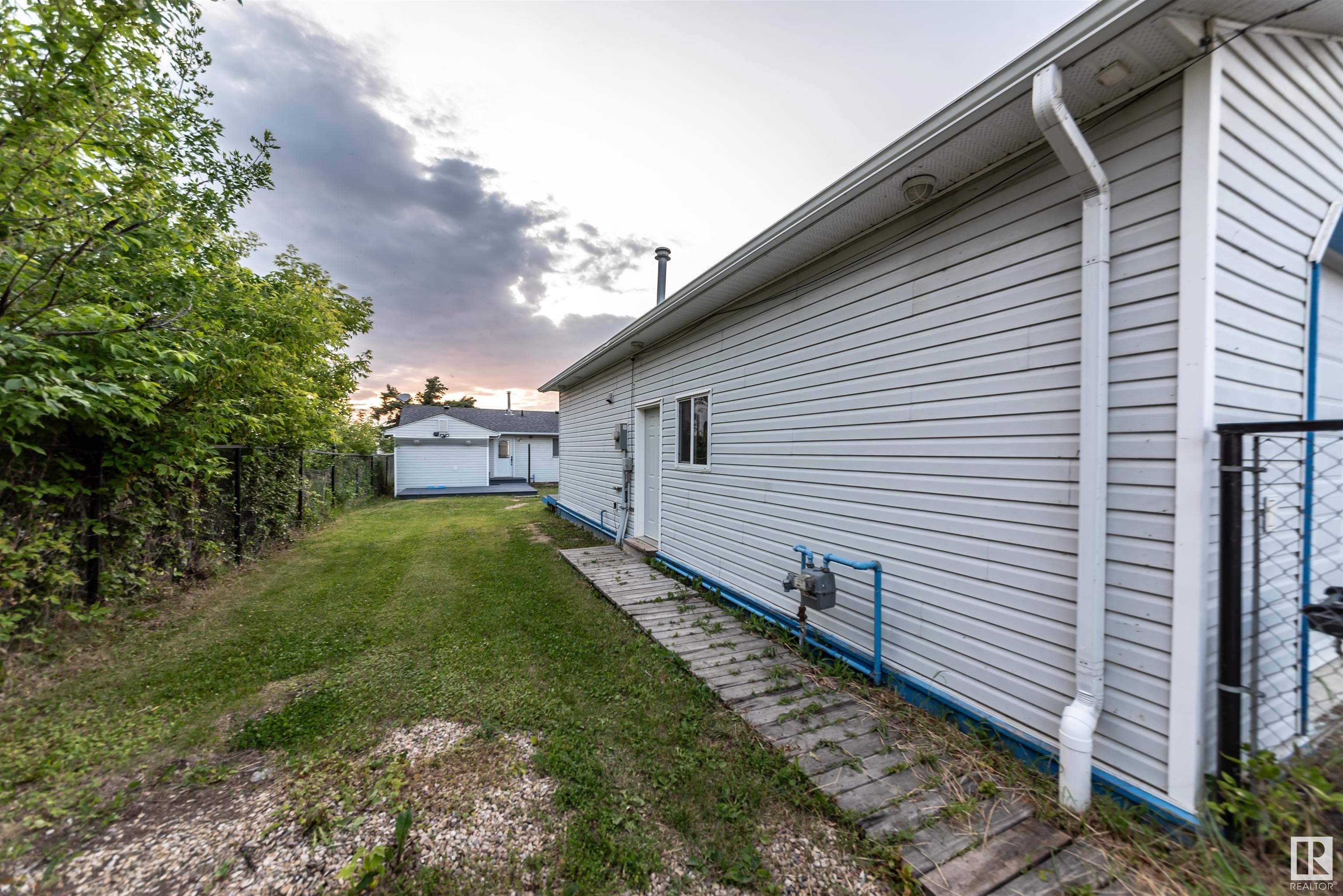      5036 50 AV , Rural Lac Ste. Anne County,  ,T0E 0A0 ;  Listing Number: MLS E4417737