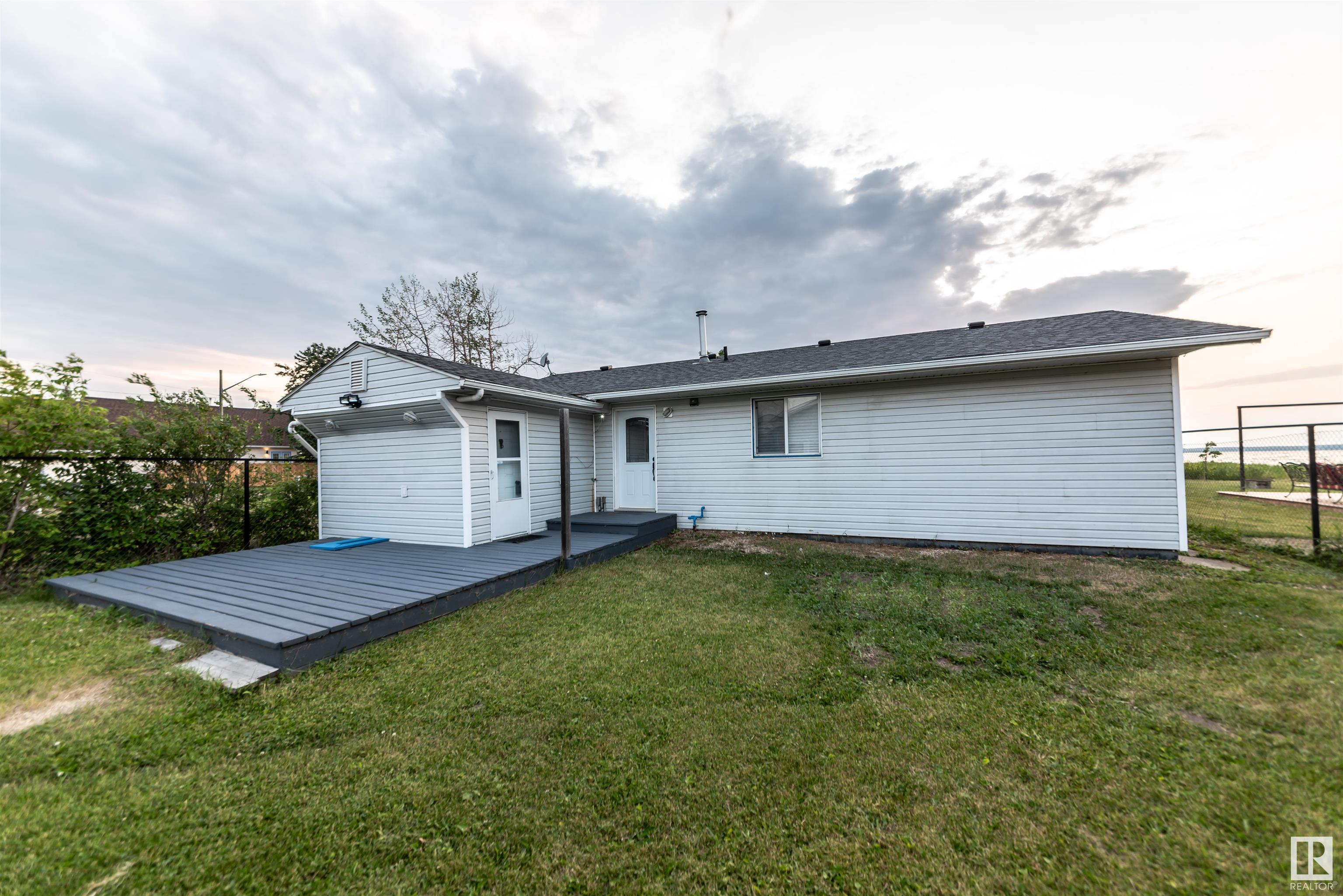      5036 50 AV , Rural Lac Ste. Anne County,  ,T0E 0A0 ;  Listing Number: MLS E4417737