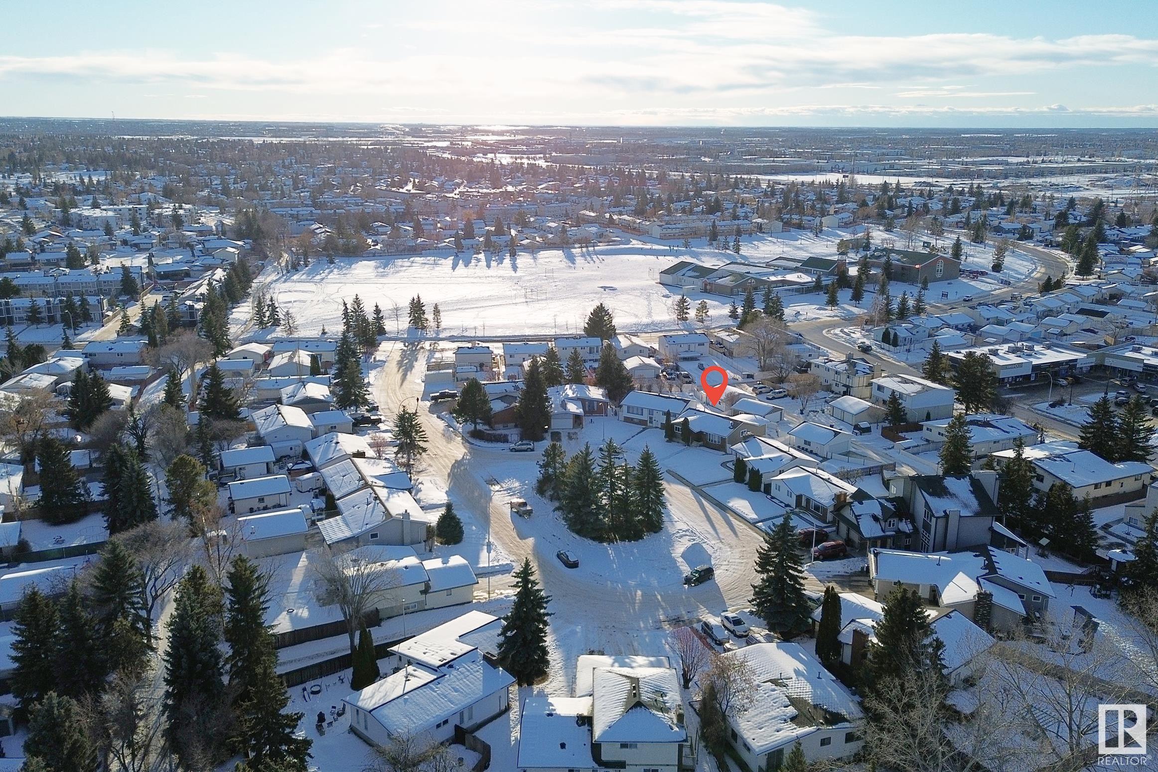 http://cdnparap120.paragonrels.com/ParagonImages/Property/p12/RAE/225330558/40/0/0/1dc43516ed44a910d9a2b2e4096c2836/1/cd437a9efaf7cec7298dac45d5b382e7/225330558-6df5650c-f29d-47b9-a751-4630819c2562.JPG