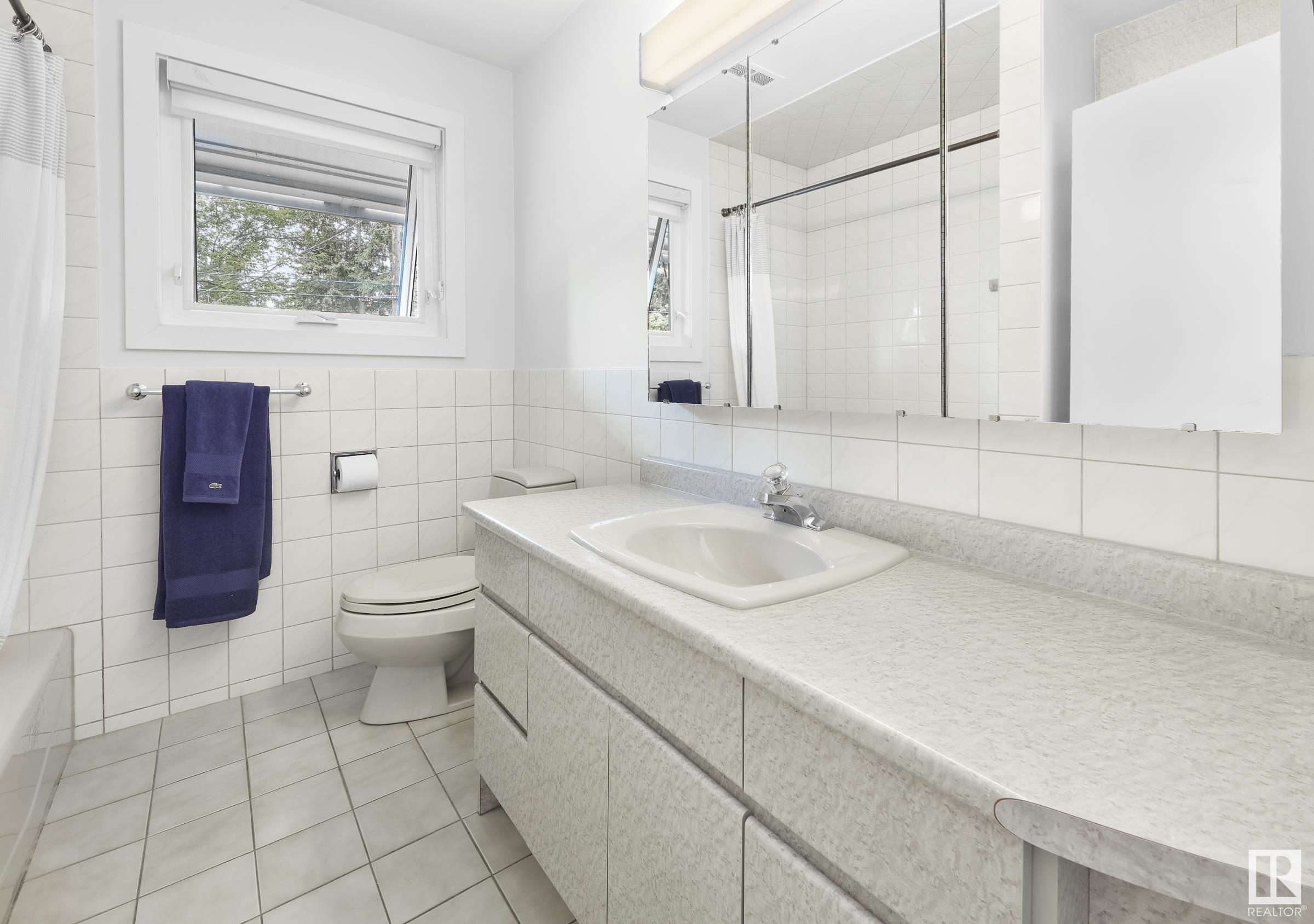      8608 137 ST NW , Edmonton,  ,T5R 0C6 ;  Listing Number: MLS E4417743