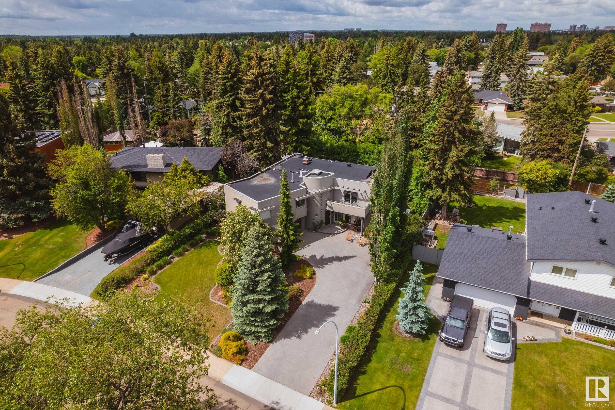      8608 137 ST NW , Edmonton,  ,T5R 0C6 ;  Listing Number: MLS E4417743
