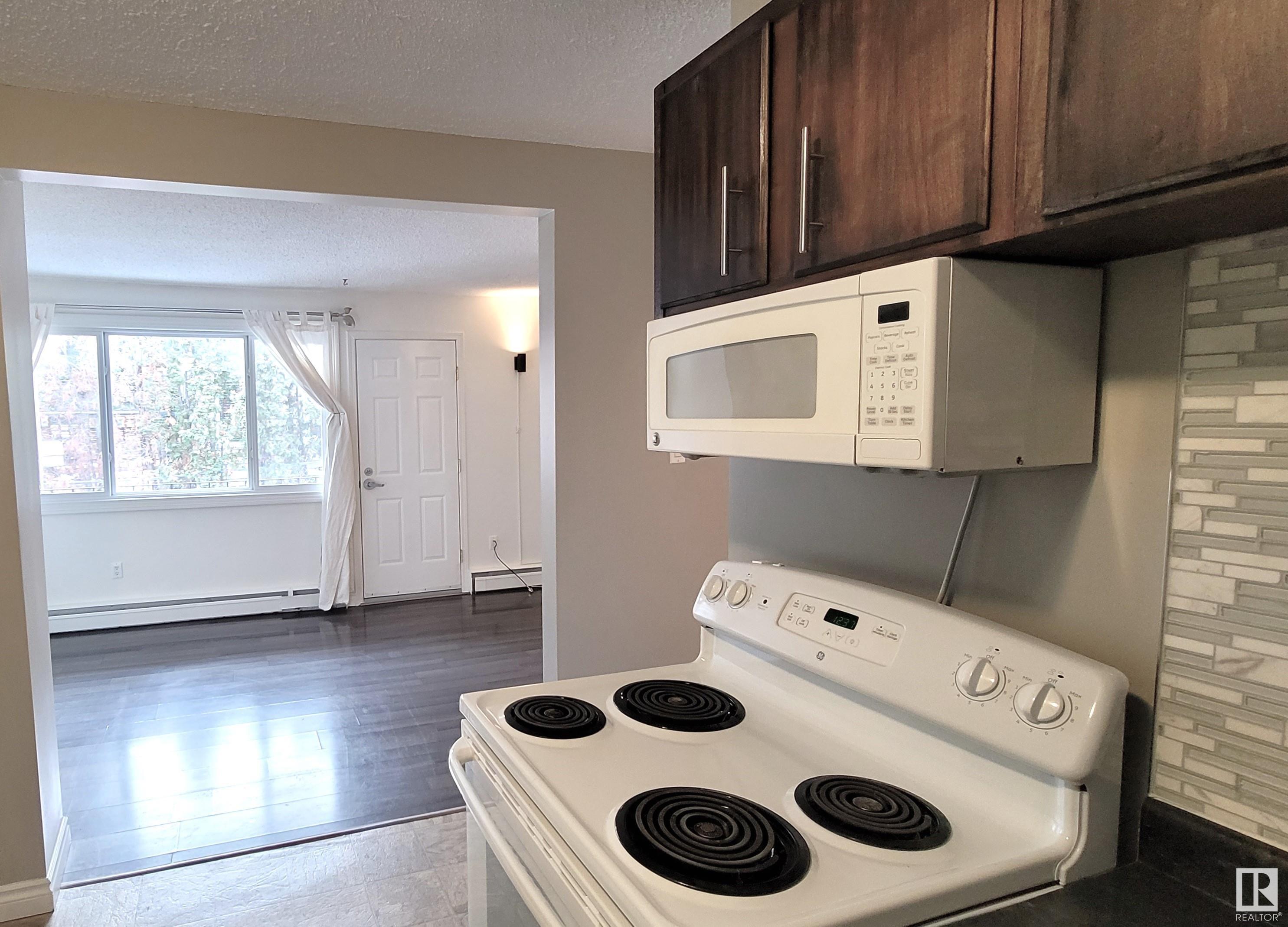      #7 15431 93 AV NW , Edmonton,  ,T5R 5H4 ;  Listing Number: MLS E4417747