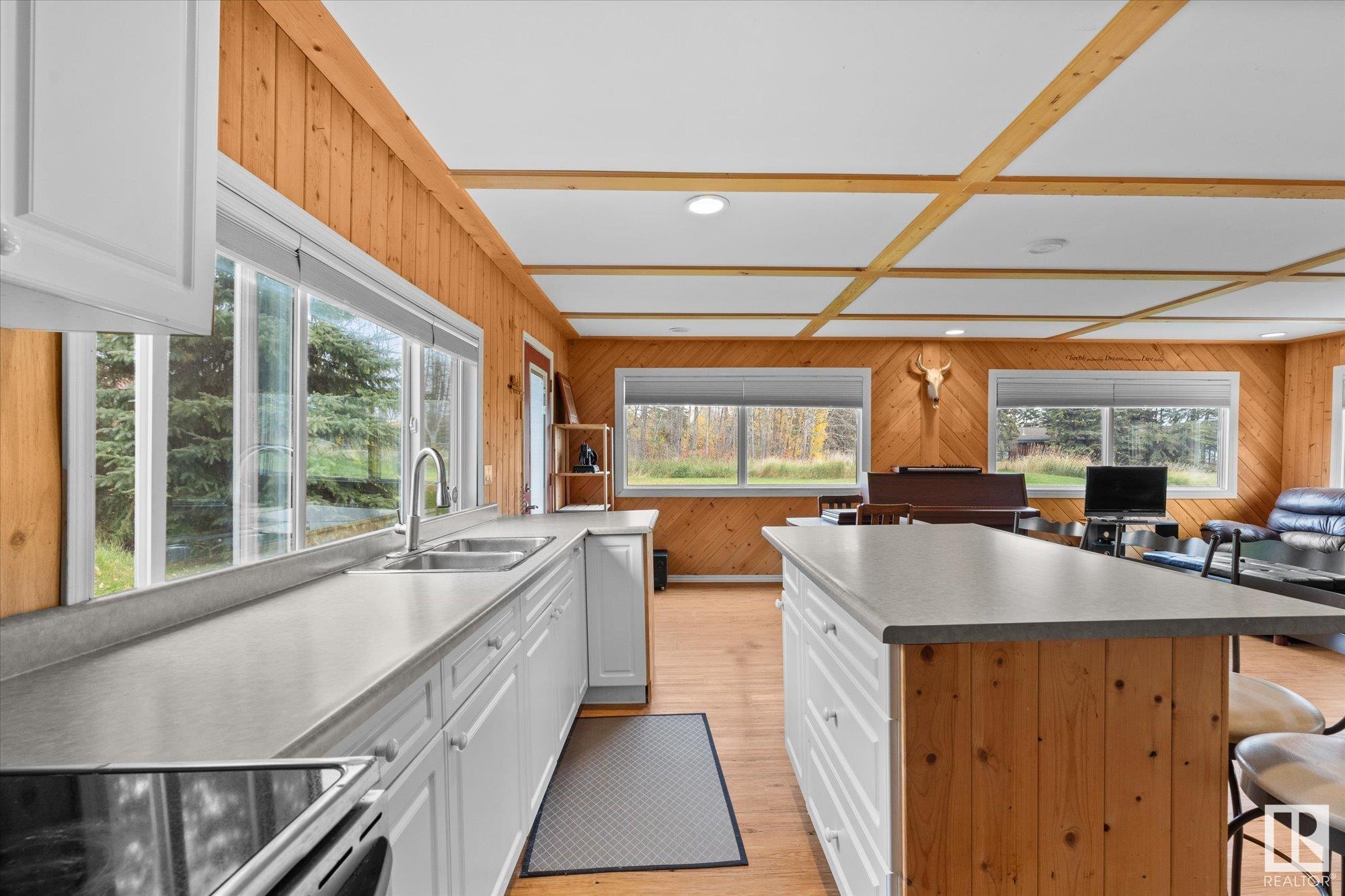      215 2nd Street , Rural Lac Ste. Anne County,  ,T0E 1A0 ;  Listing Number: MLS E4417752