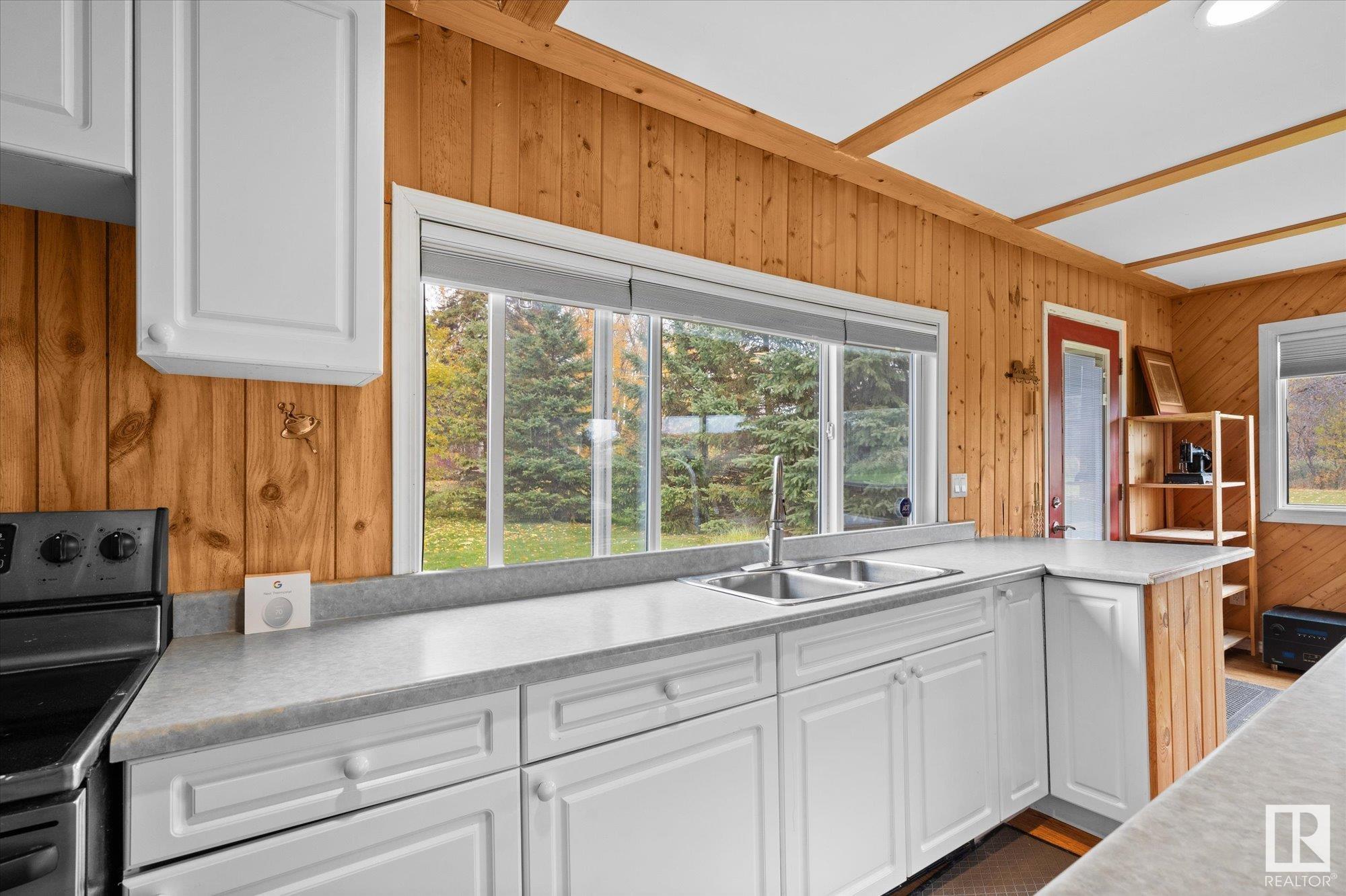      215 2nd Street , Rural Lac Ste. Anne County,  ,T0E 1A0 ;  Listing Number: MLS E4417752