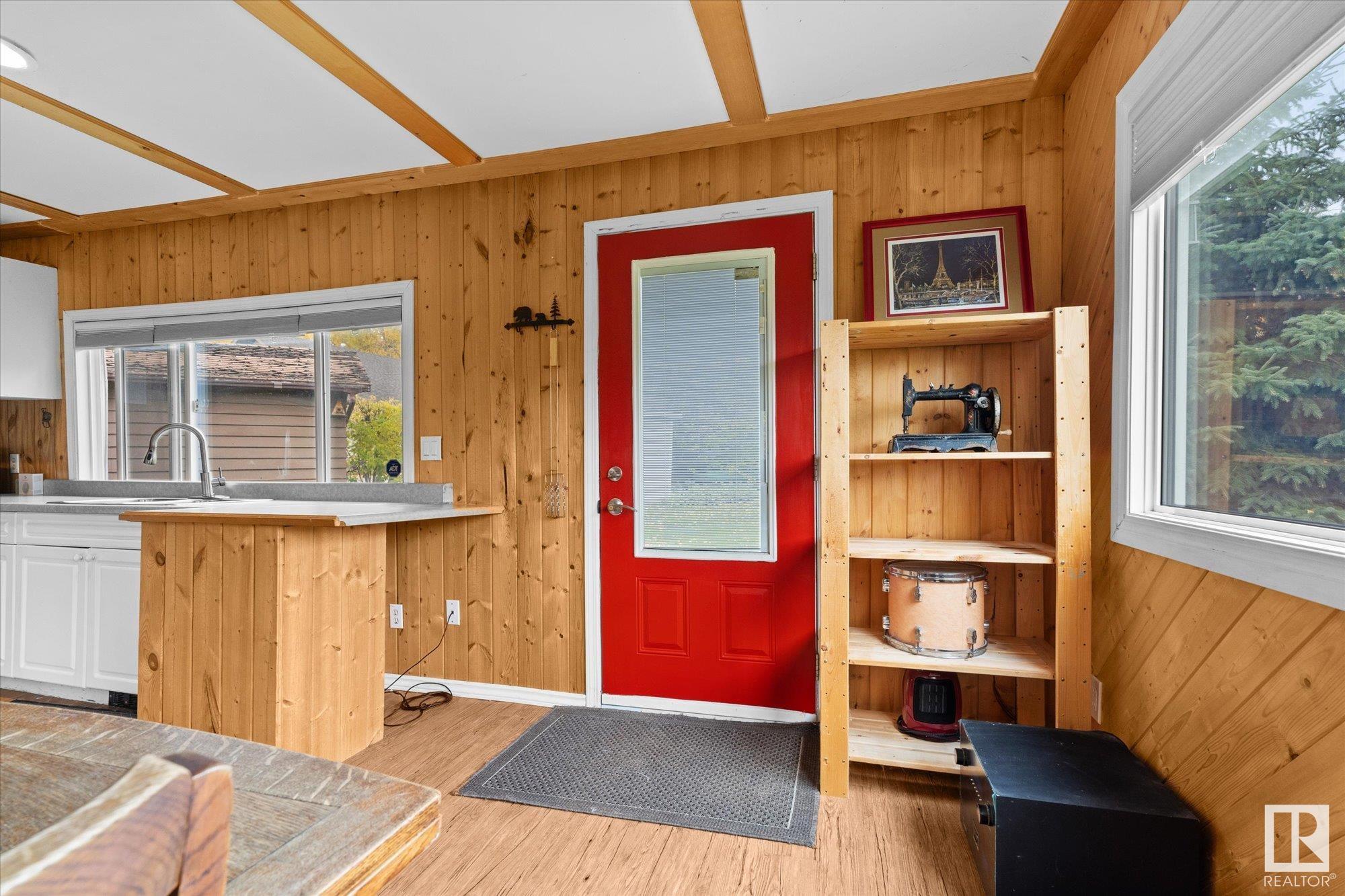      215 2nd Street , Rural Lac Ste. Anne County,  ,T0E 1A0 ;  Listing Number: MLS E4417752