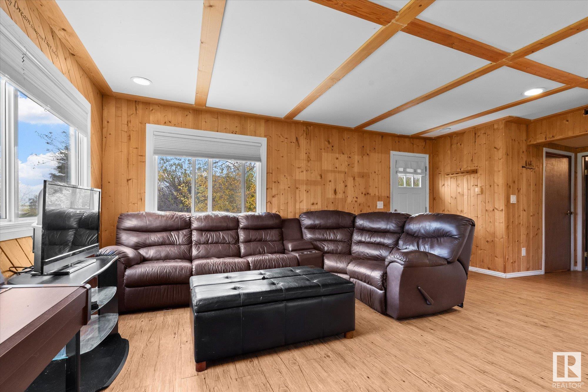      215 2nd Street , Rural Lac Ste. Anne County,  ,T0E 1A0 ;  Listing Number: MLS E4417752