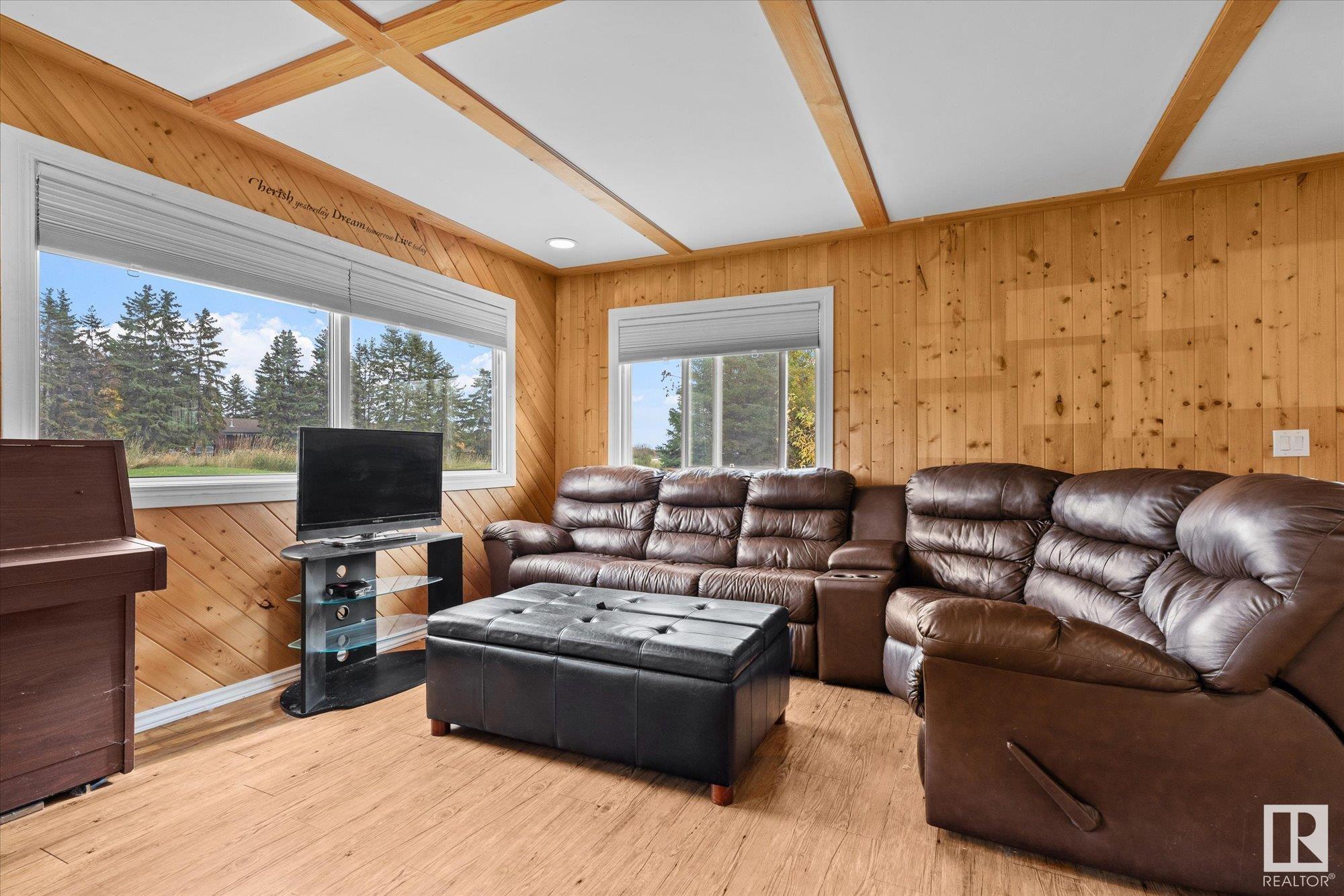      215 2nd Street , Rural Lac Ste. Anne County,  ,T0E 1A0 ;  Listing Number: MLS E4417752