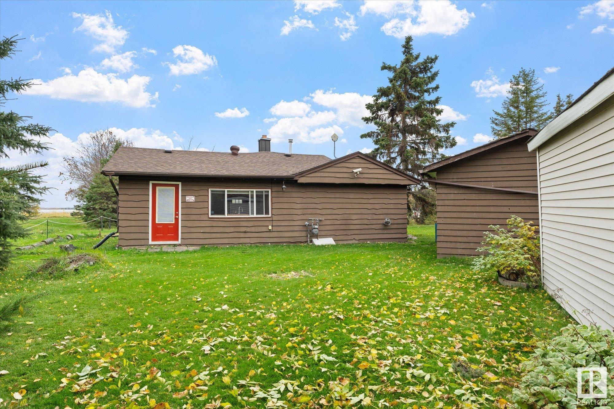      215 2nd Street , Rural Lac Ste. Anne County,  ,T0E 1A0 ;  Listing Number: MLS E4417752