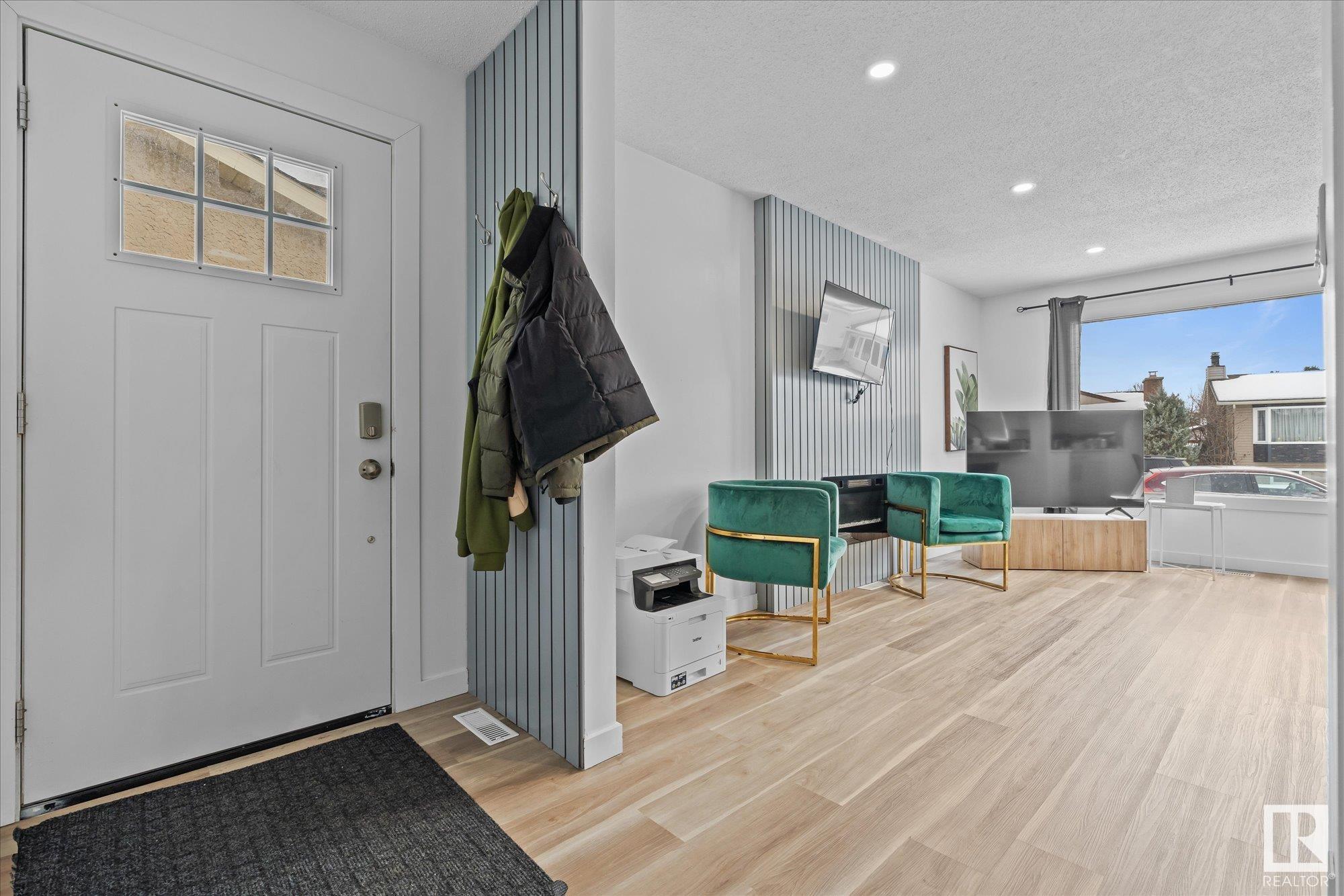      11912 140 AV NW , Edmonton,  ,T5X 5K1 ;  Listing Number: MLS E4417755