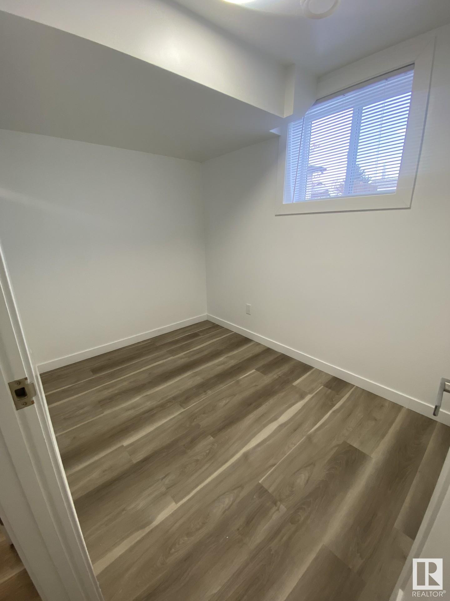      11912 140 AV NW , Edmonton,  ,T5X 5K1 ;  Listing Number: MLS E4417755