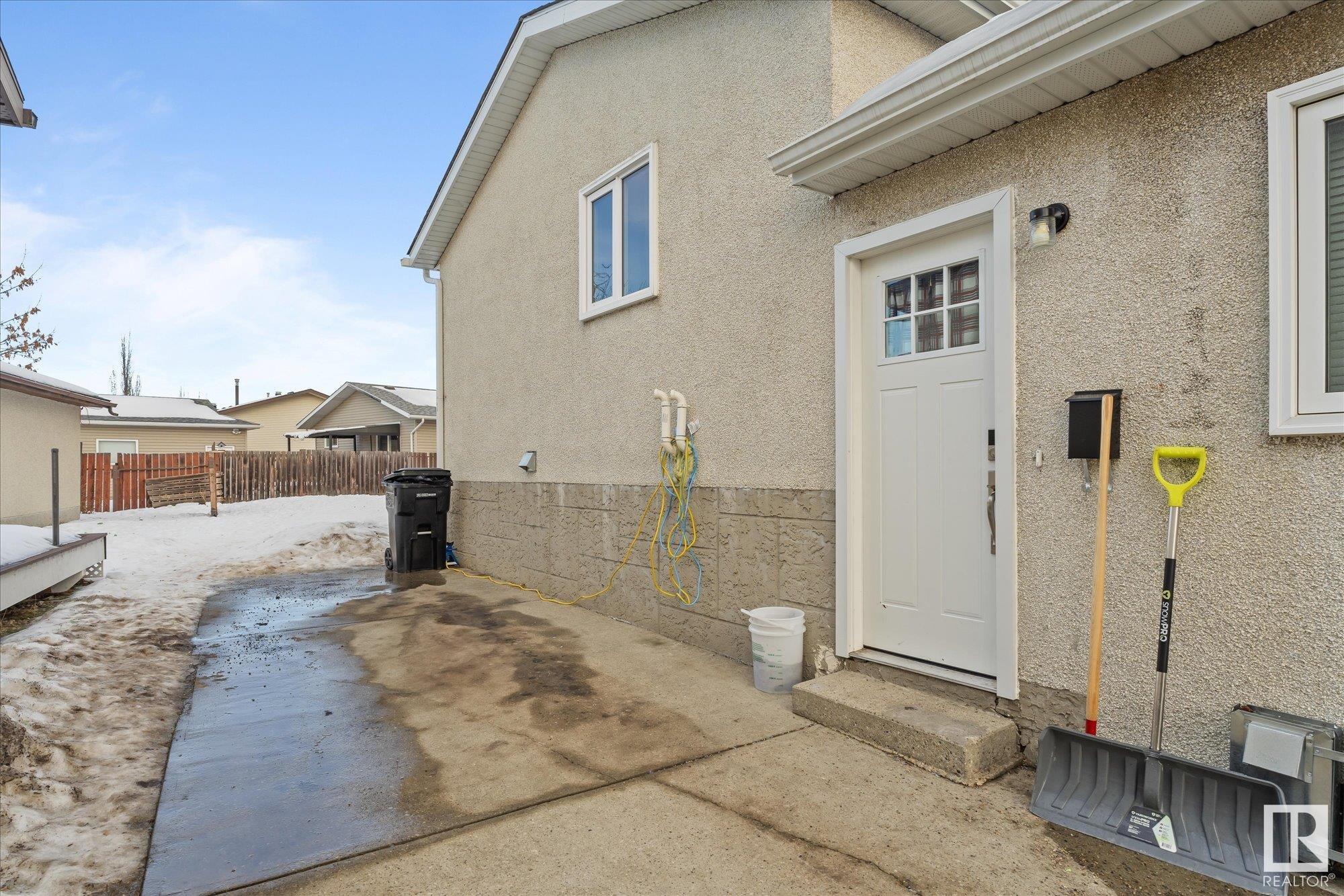      11912 140 AV NW , Edmonton,  ,T5X 5K1 ;  Listing Number: MLS E4417755