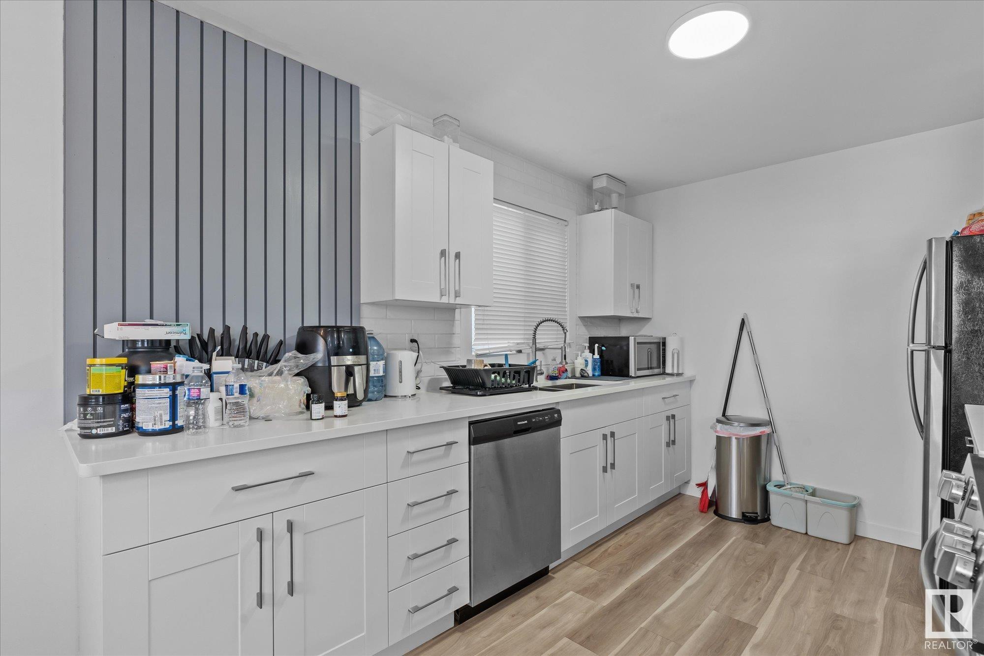      11912 140 AV NW , Edmonton,  ,T5X 5K1 ;  Listing Number: MLS E4417755