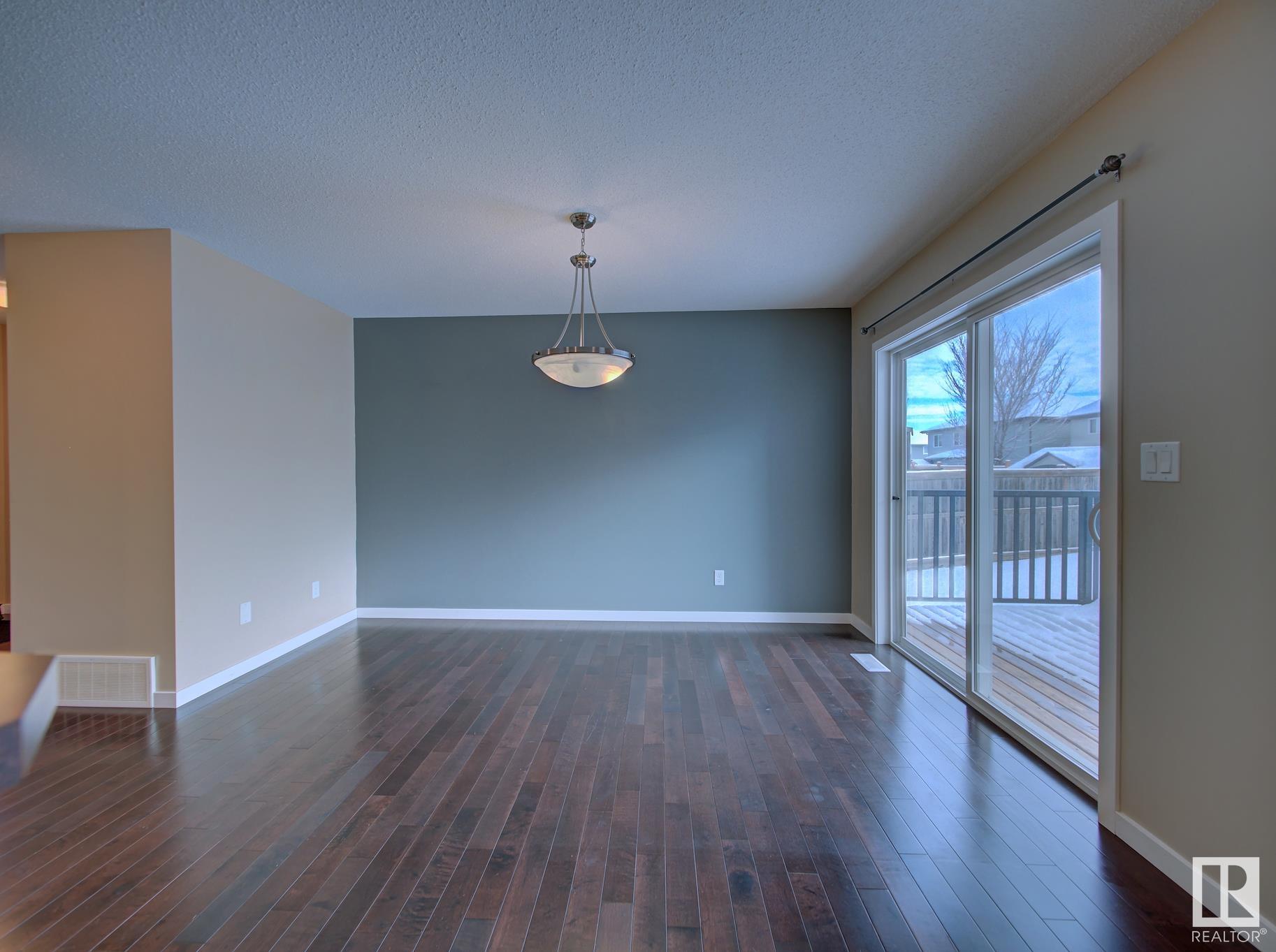      100 Campbell CO , Fort Saskatchewan,  ,T8L 0E5 ;  Listing Number: MLS E4417768